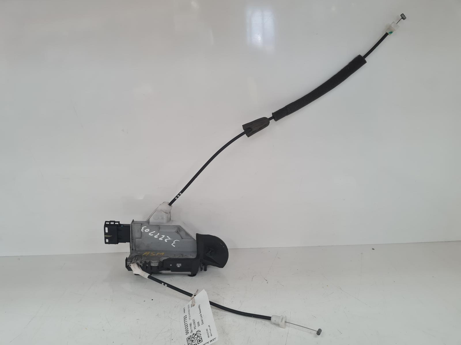 View Auto part Door Lock Assembly Peugeot 3008 2011