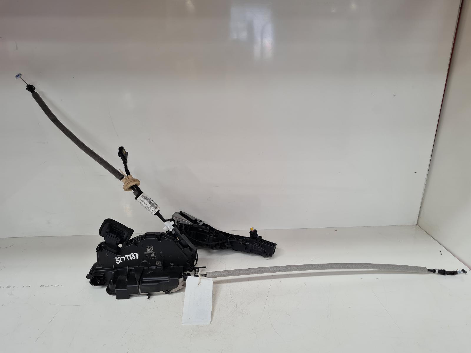 View Auto part Door Lock Assembly Volkswagen Golf 2022