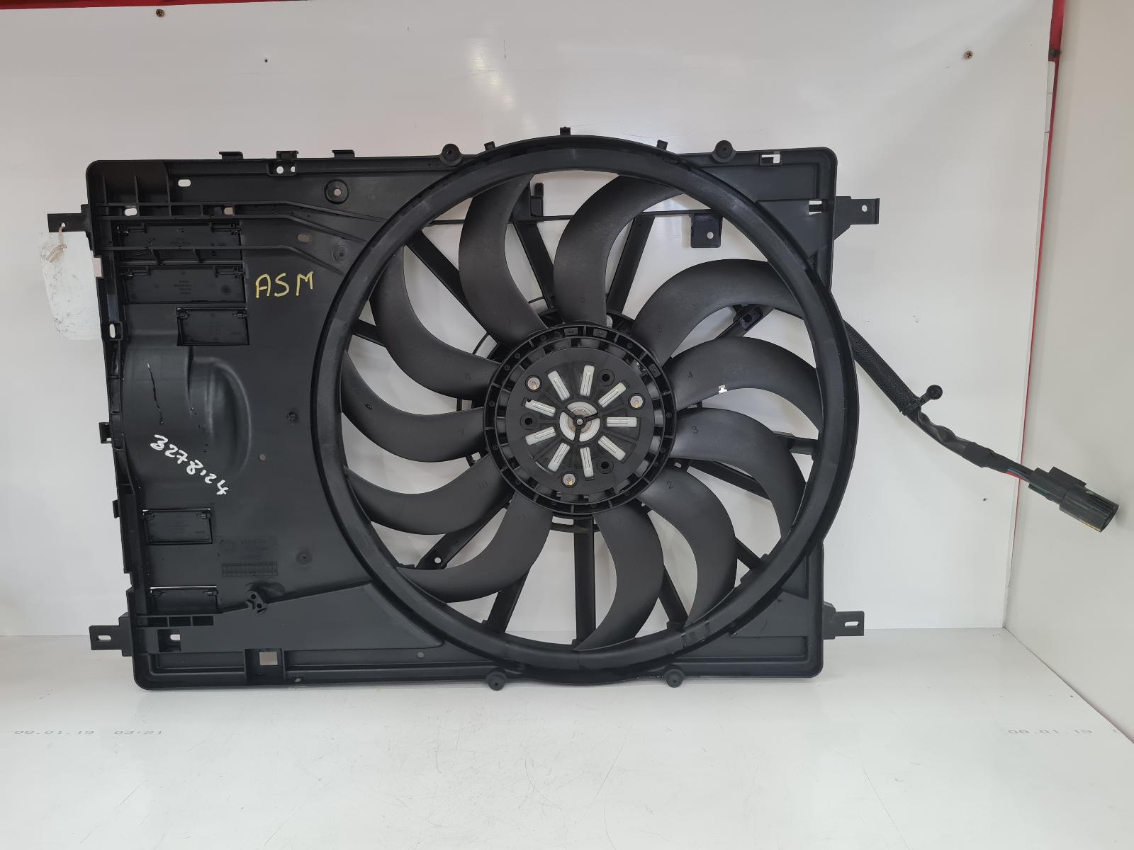 View Auto part Engine Cooling Motor Land Rover Discovery Sport 2024