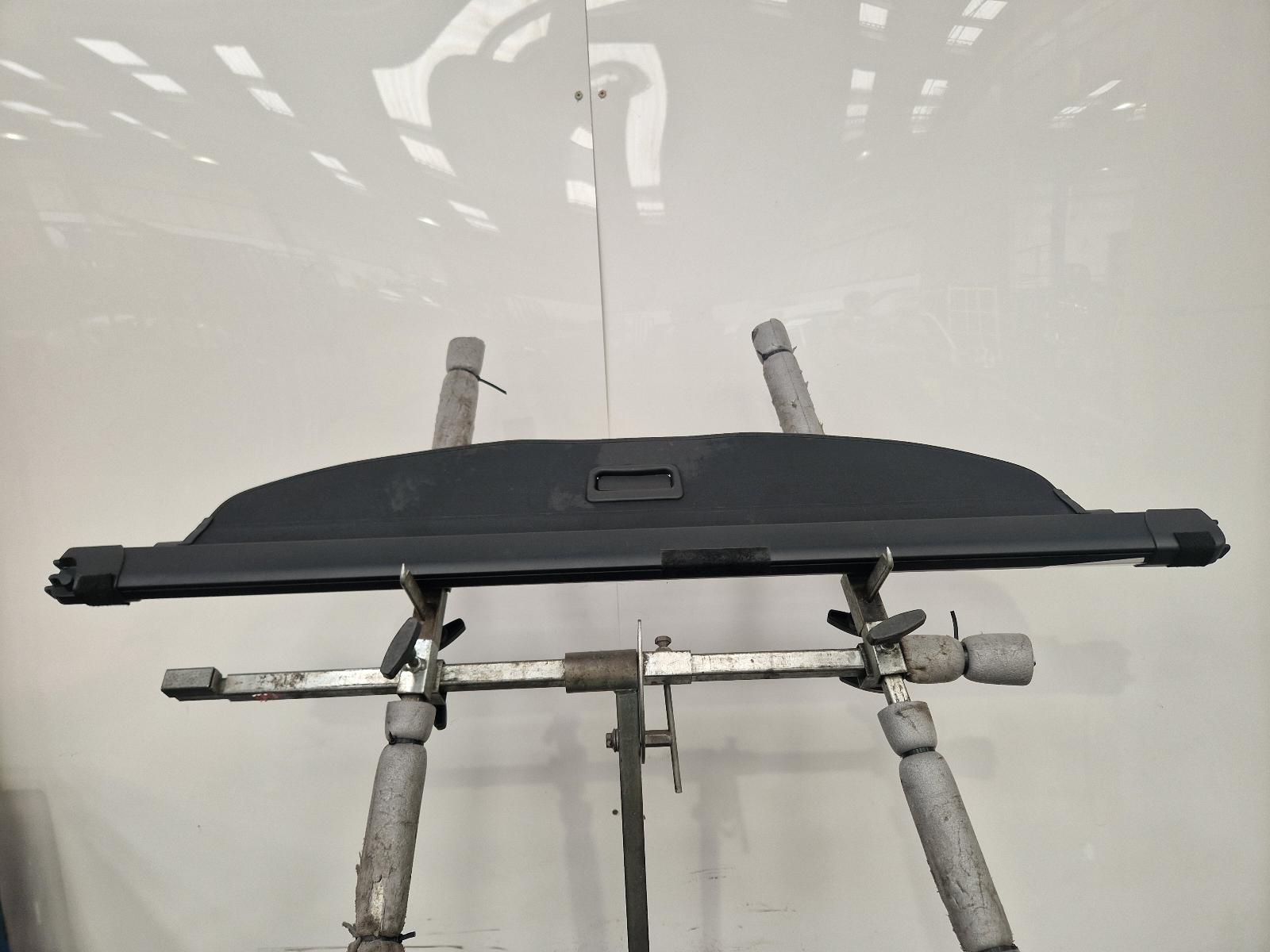 View Auto part Parcel Shelf Land Rover Discovery Sport 2020