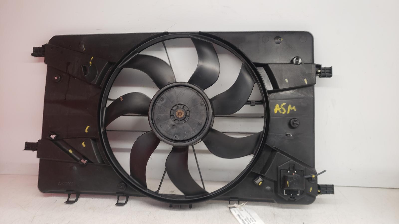 View Auto part Engine Cooling Motor Vauxhall Astra 2013