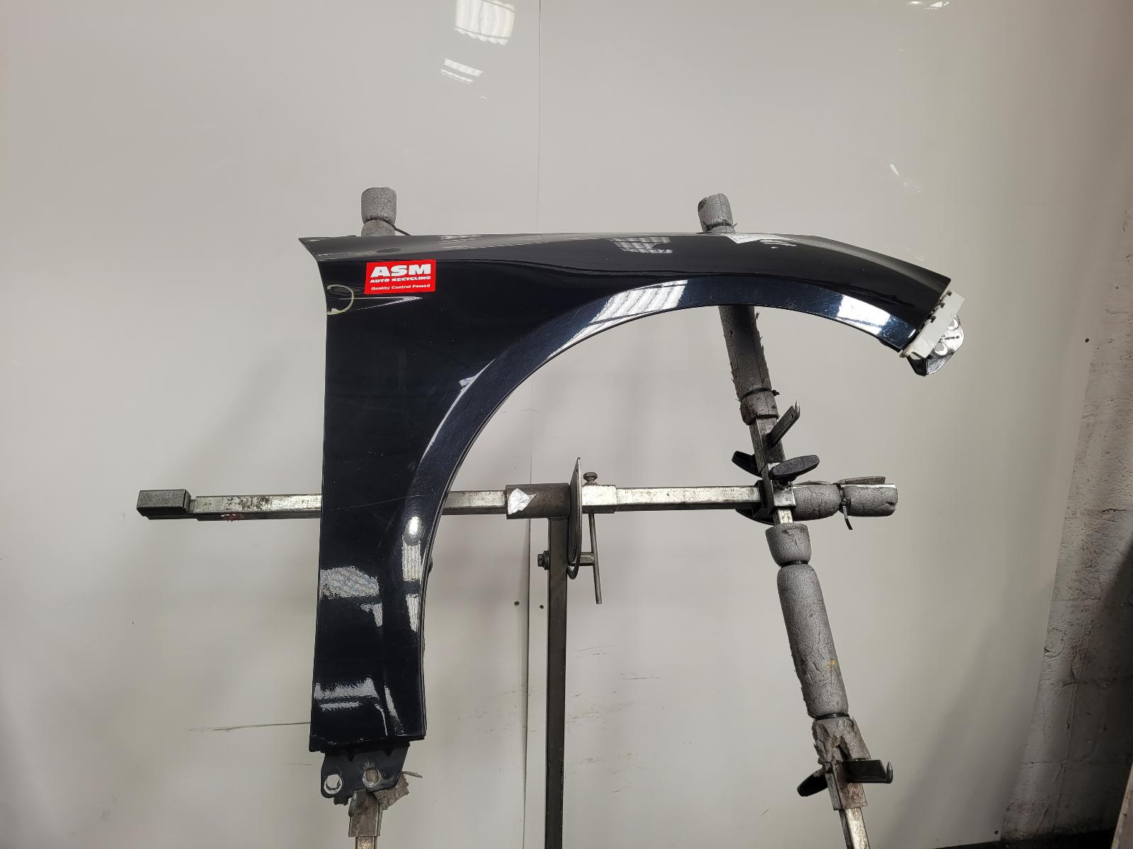 View Auto part R Wing Ford Focus 2015