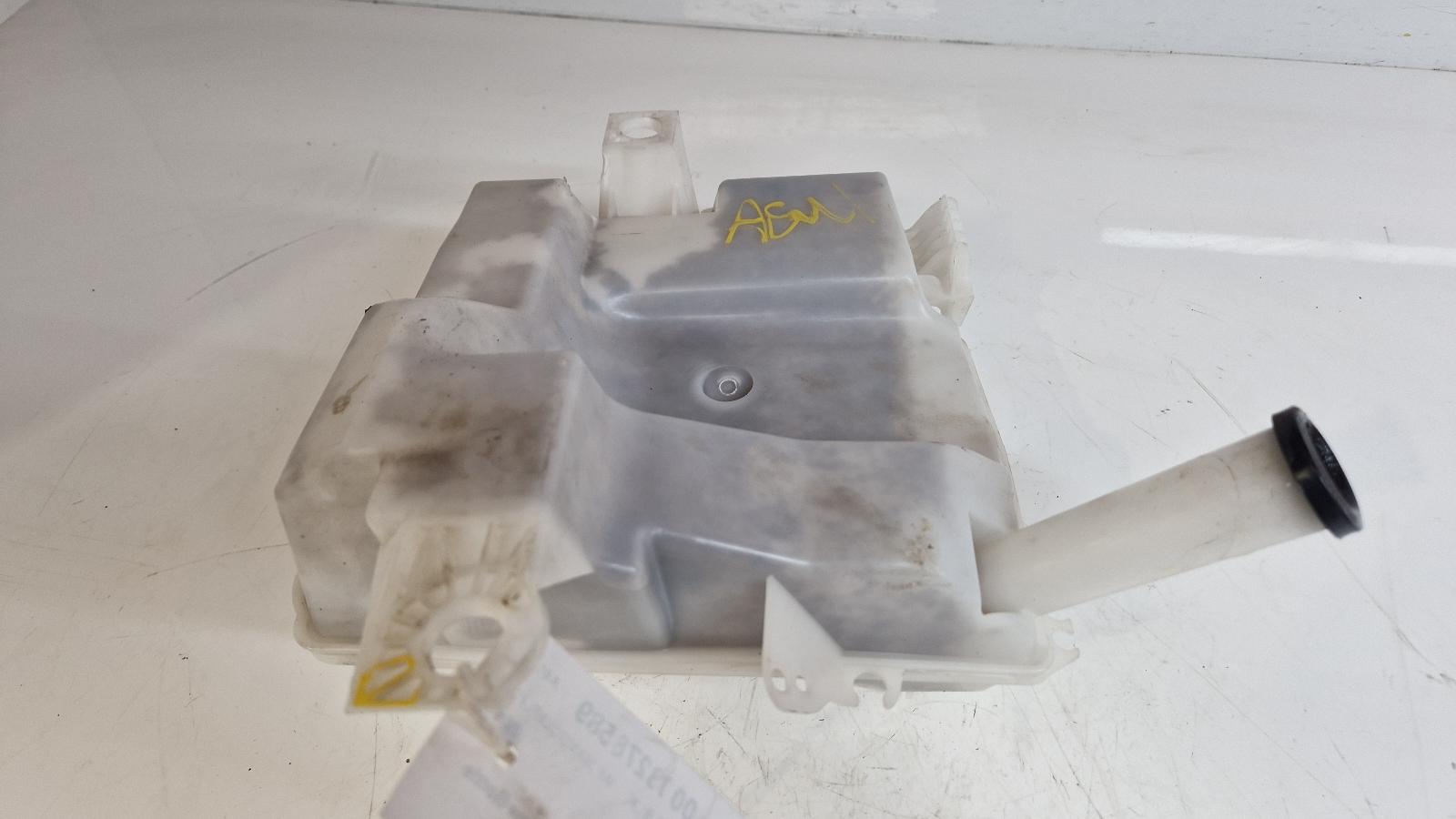 View Auto part Overflow Bottle Ford Focus 2015