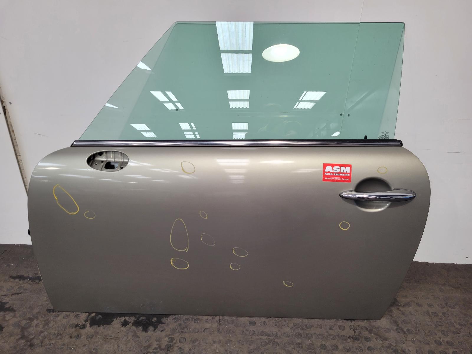 View Auto part L Front Door Mini (bmw) Mini 2008