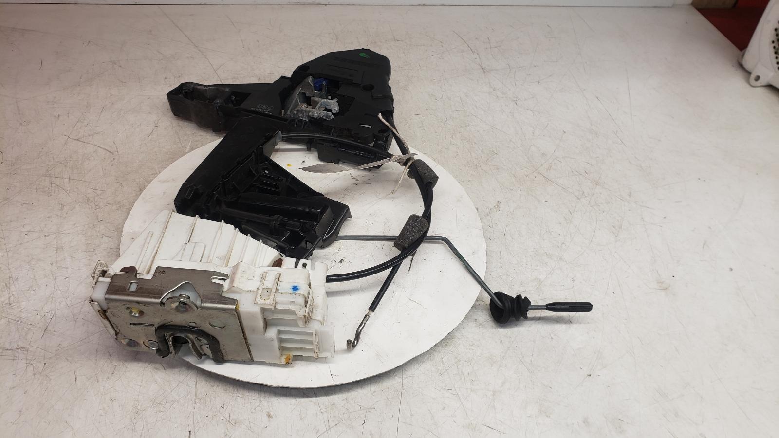 View Auto part Door Lock Assembly Mercedes M Class 2008