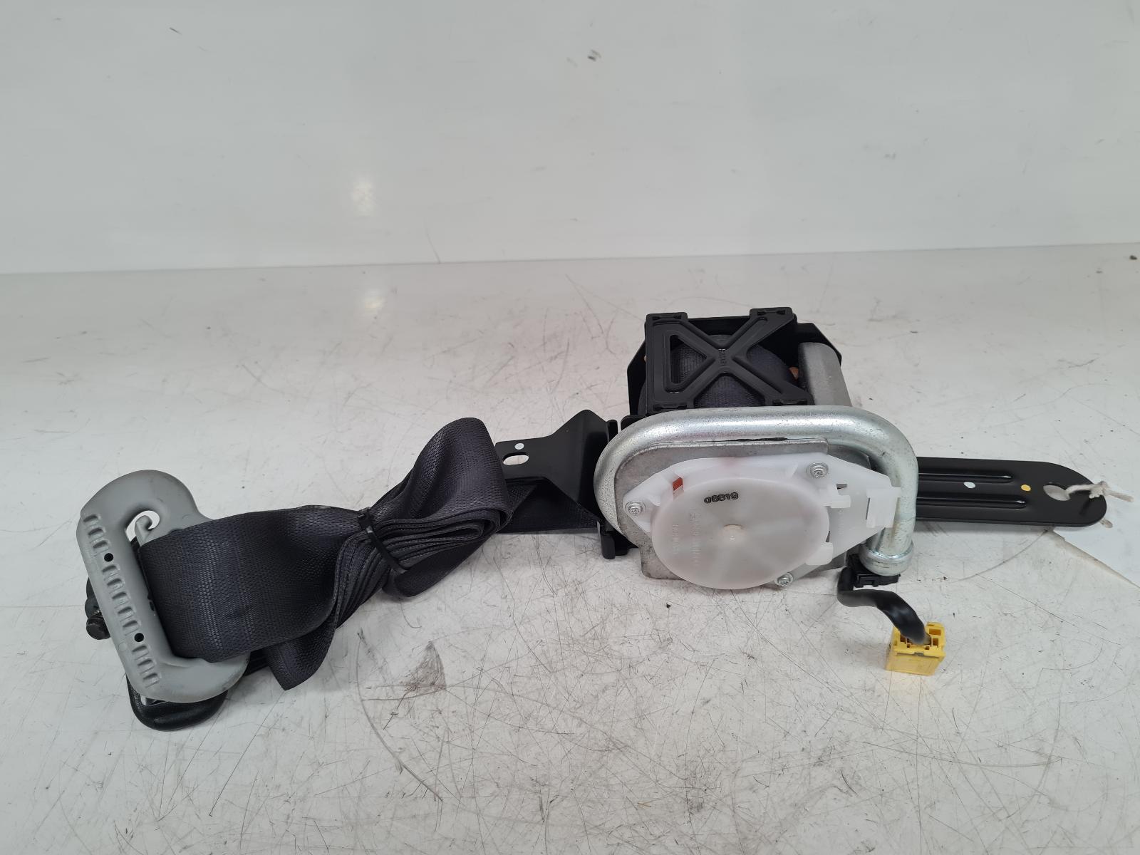 View Auto part Seat Belt Honda Jazz 2009