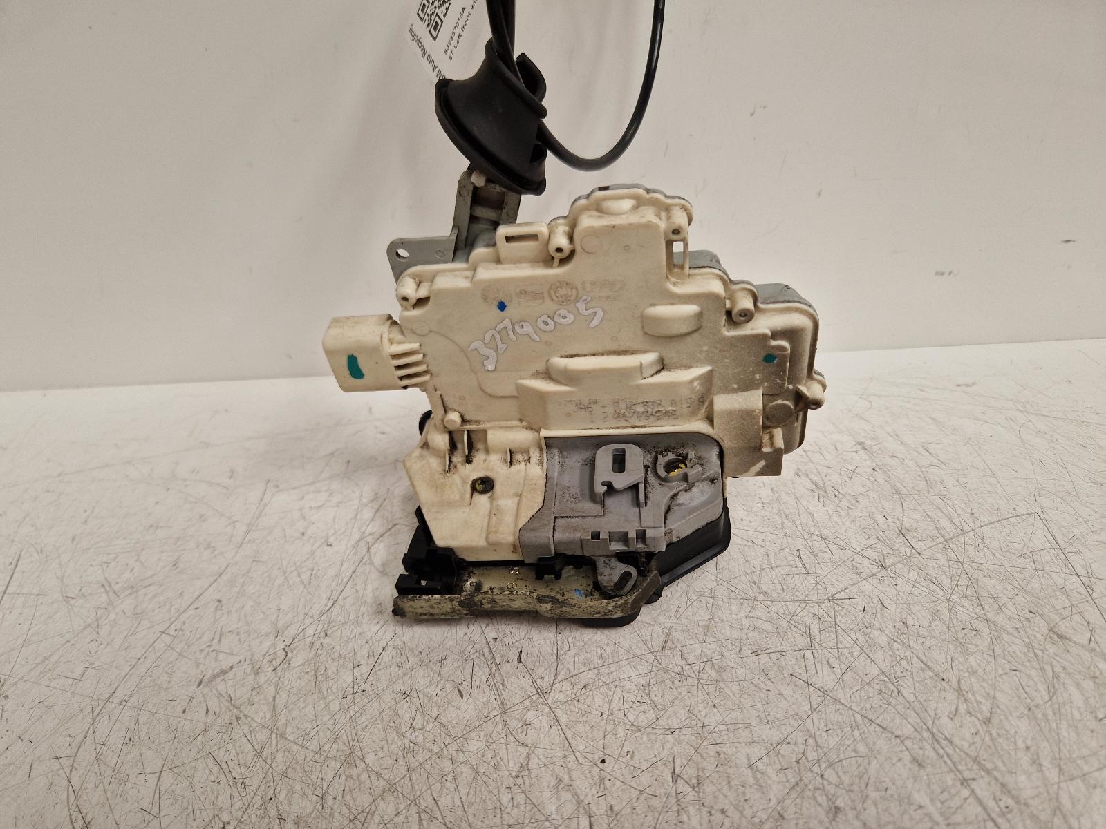 View Auto part Door Lock Assembly Audi A5 2008