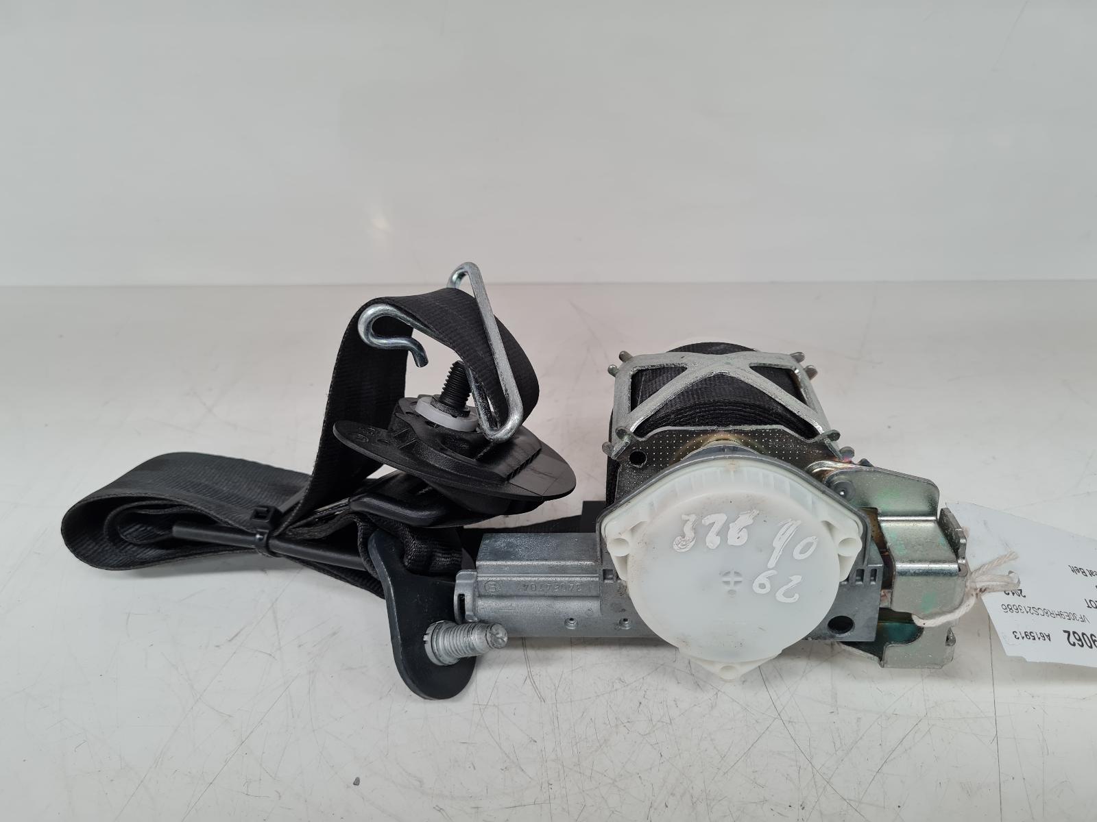 View Auto part Seat Belt Peugeot 5008 2012