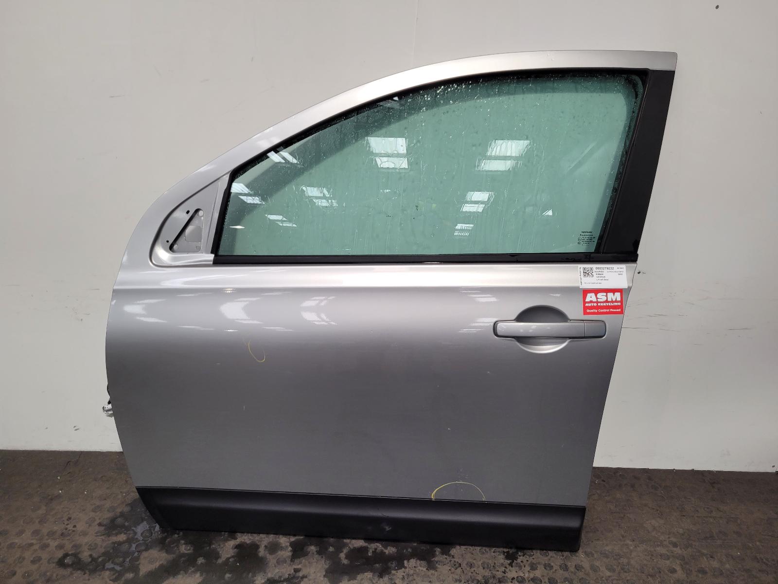 View Auto part L Front Door Nissan Qashqai 2010