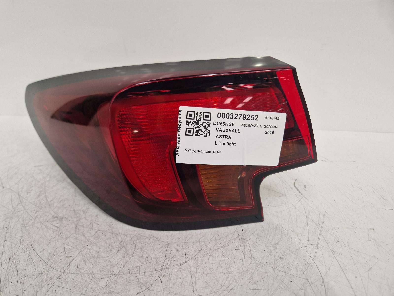 View Auto part L Taillight Vauxhall Astra 2016