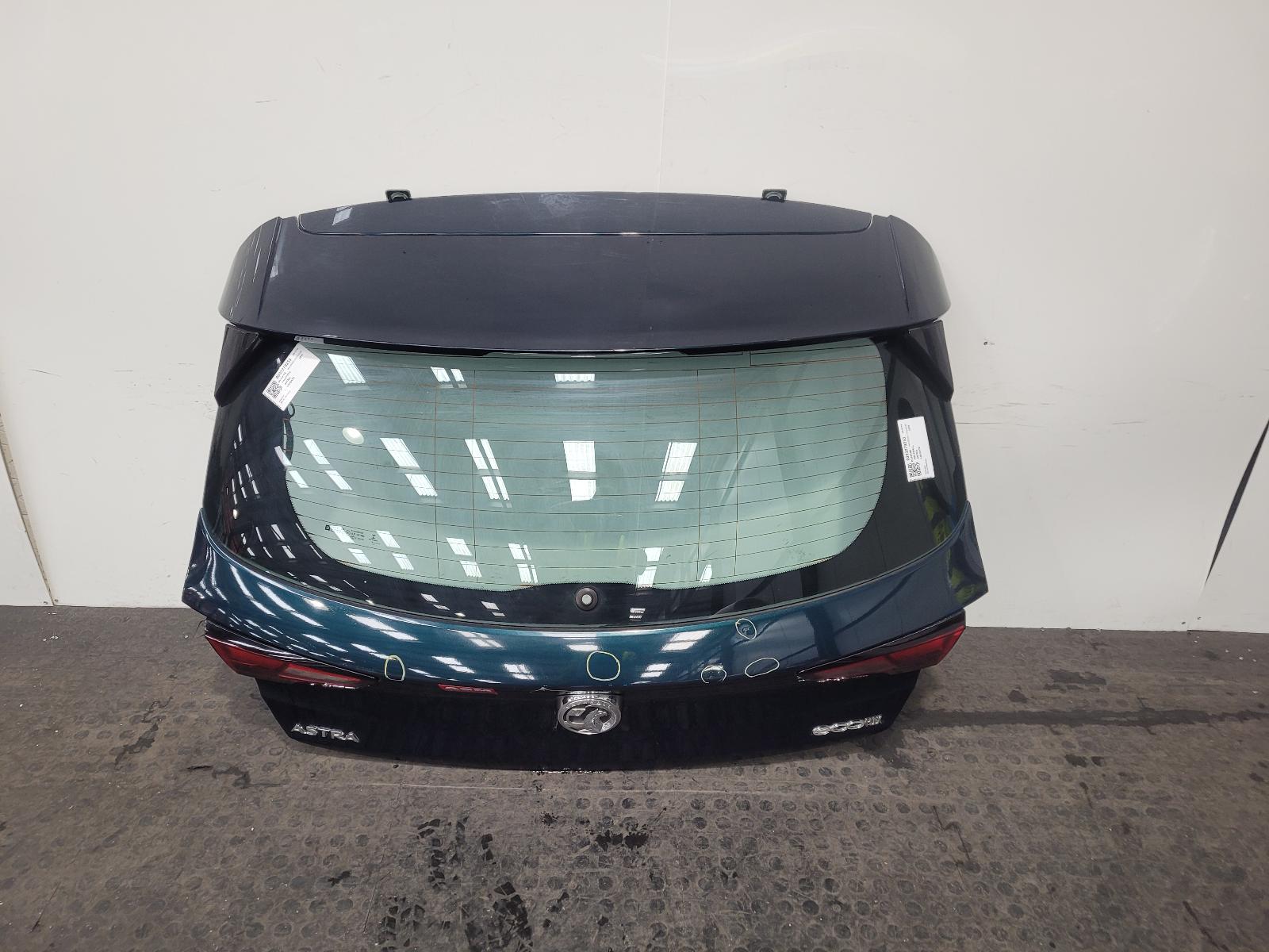 View Auto part Bootlid/Tailgate Vauxhall Astra 2016