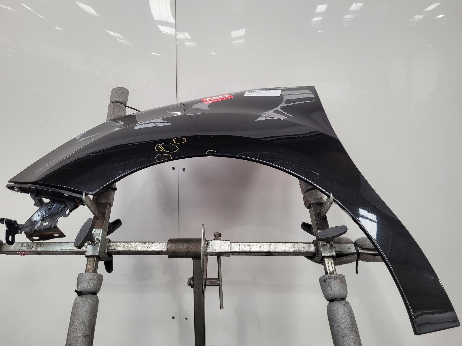 View Auto part L Wing Citroen C3 2010