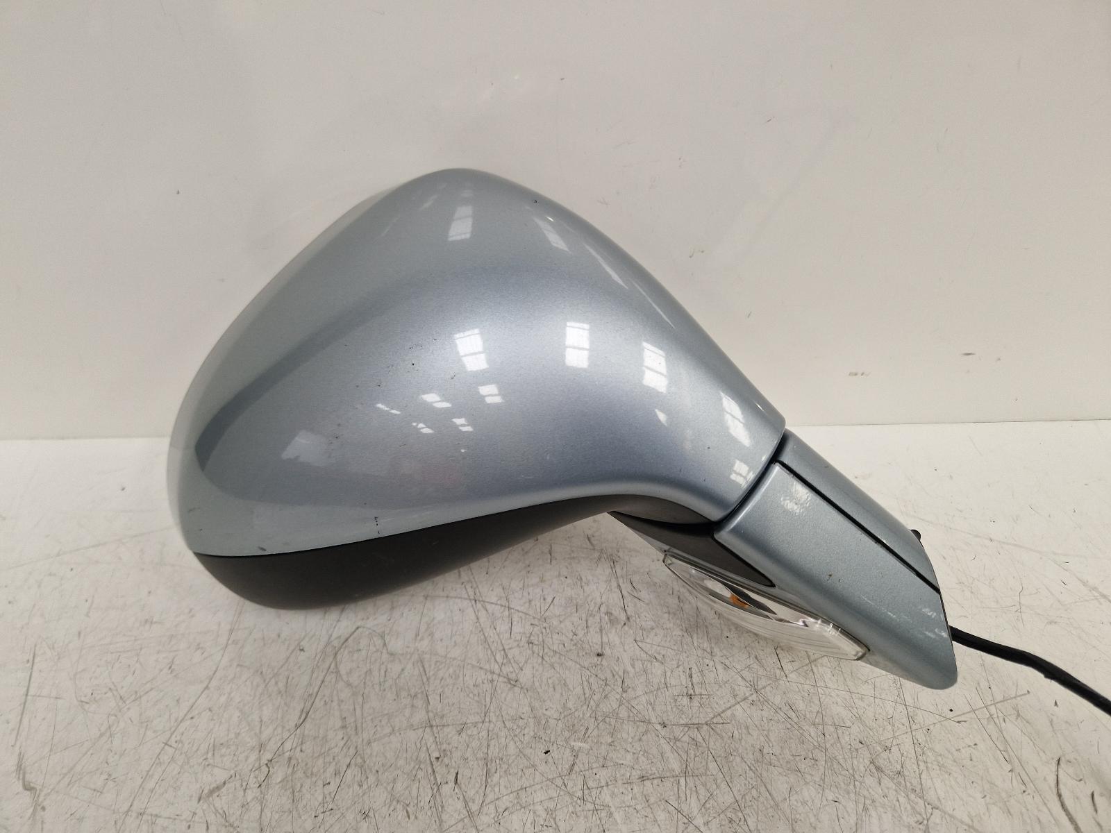 View Auto part R Door Mirror Peugeot 207 2011