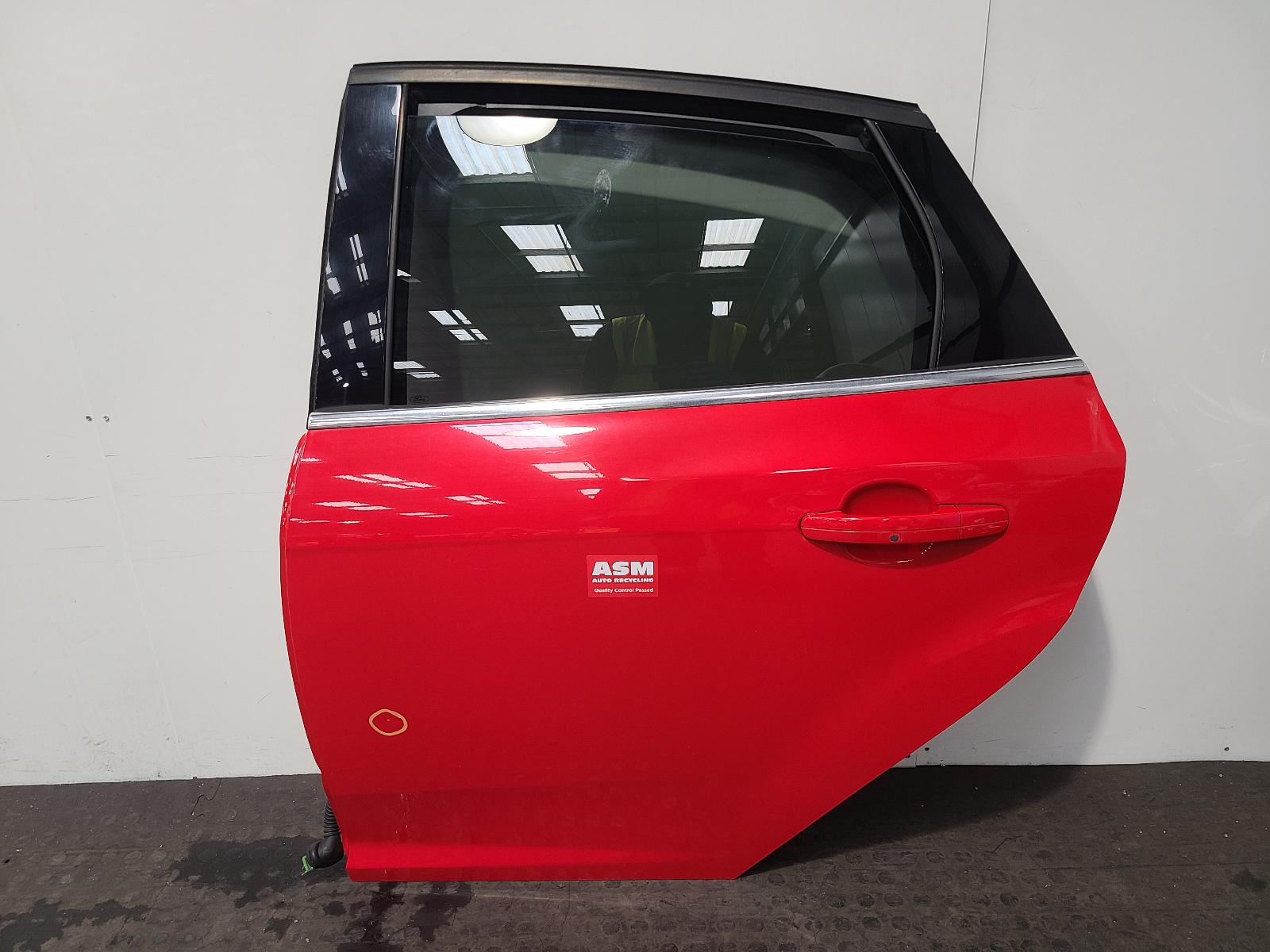 View Auto part L Rear Door Ford Focus 2014