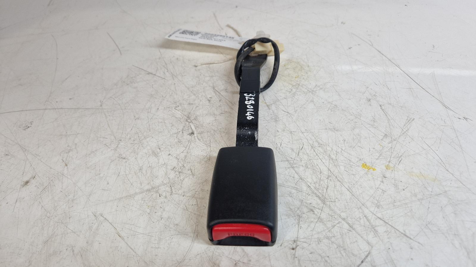 View Auto part Seat Belt Suzuki Grand Vitara 2011