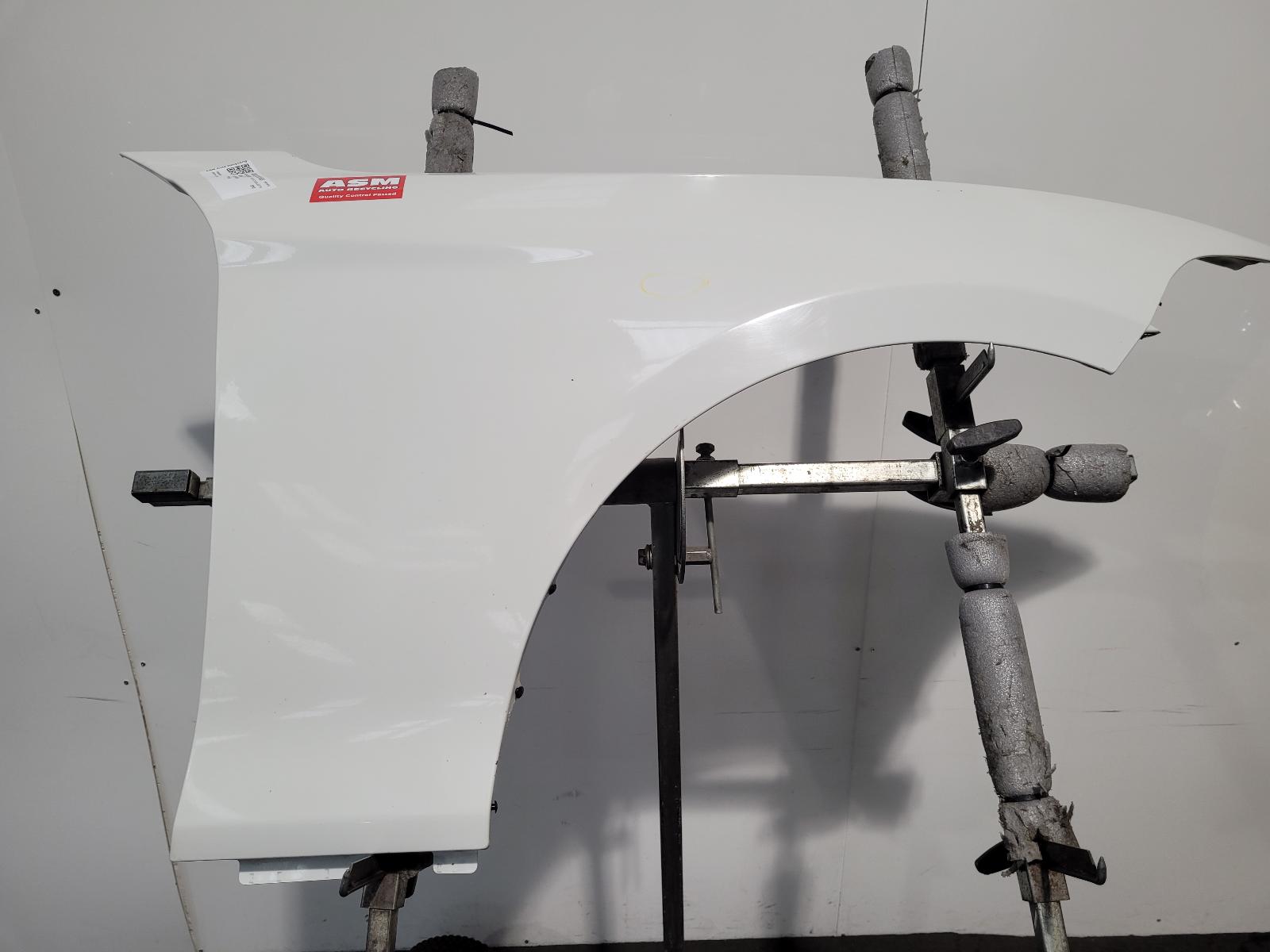 View Auto part R Wing Bmw 1 Series 2012