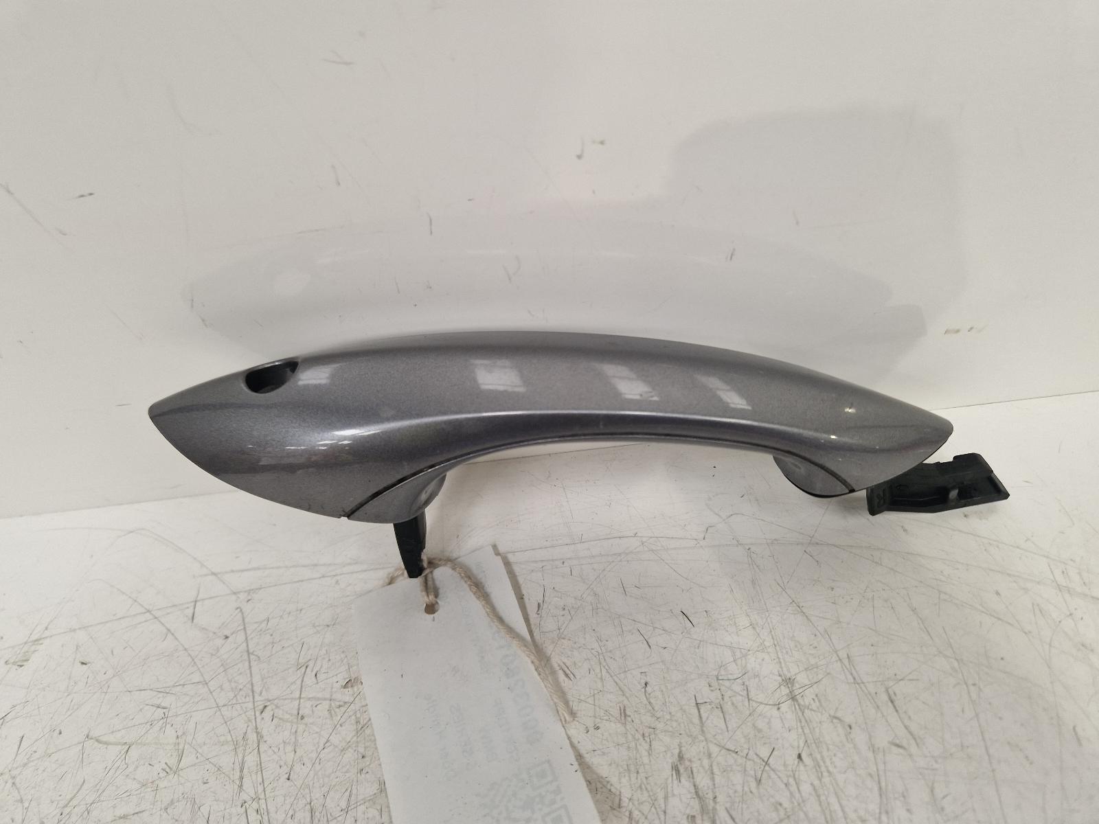 View Auto part Door Handle Bmw 5 Series 2011