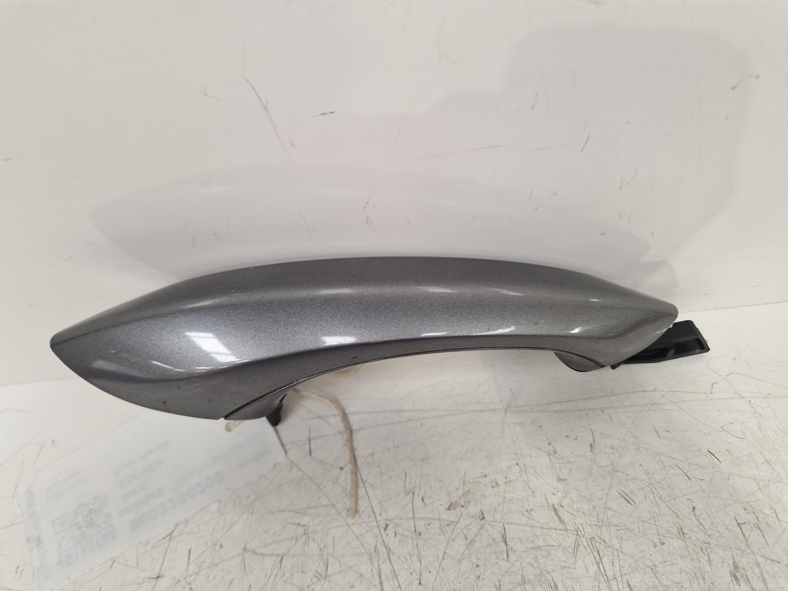View Auto part Door Handle Bmw 5 Series 2011