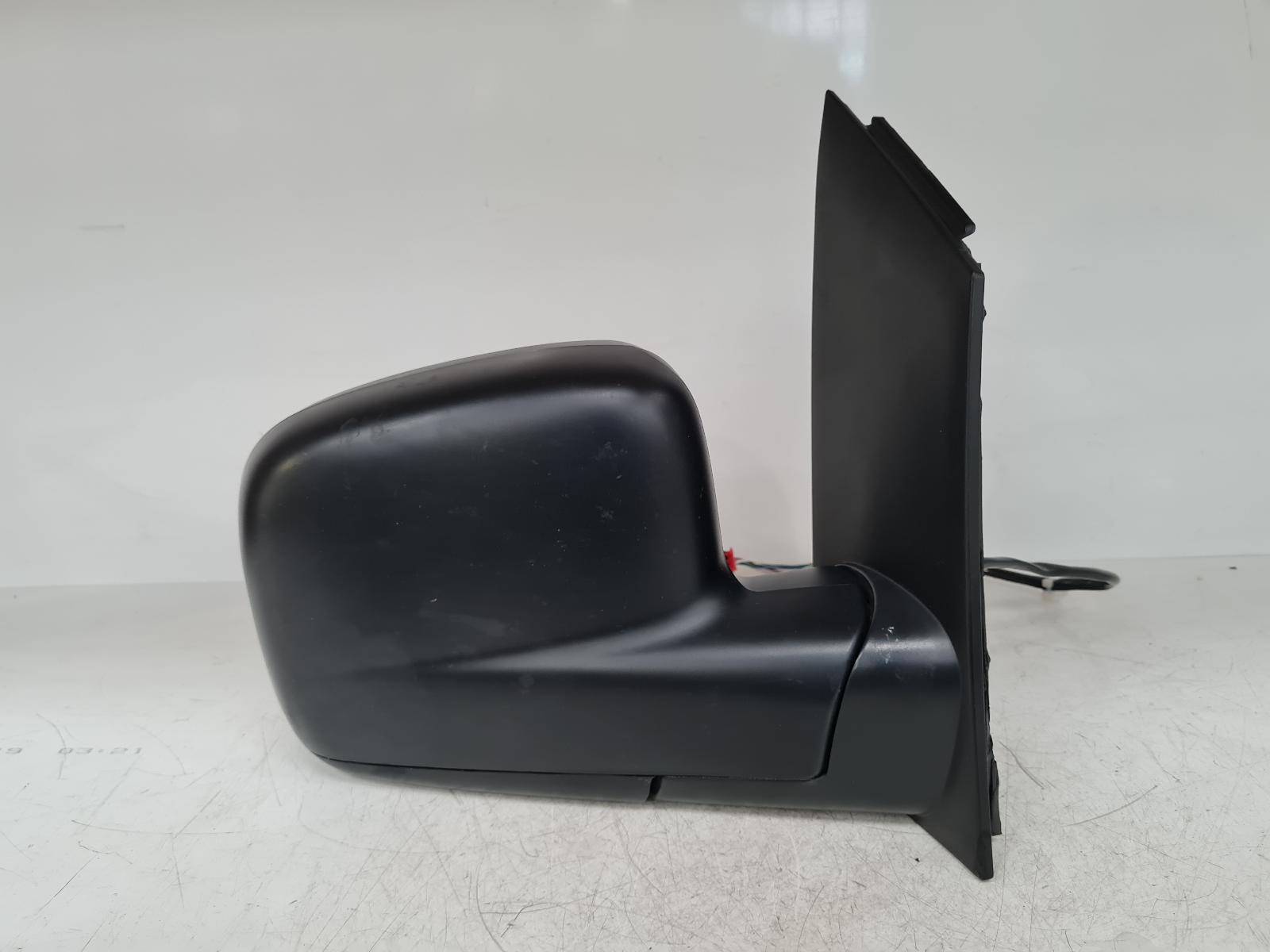 View Auto part R Door Mirror Volkswagen Caddy 2007