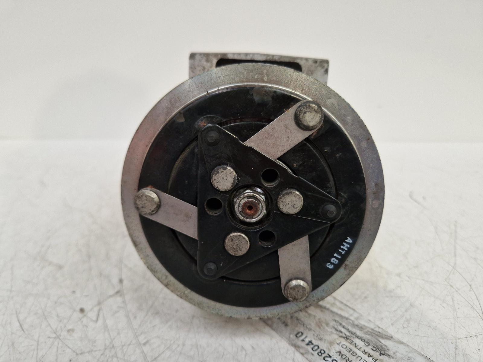 View Auto part Compressor Peugeot Partner 2010