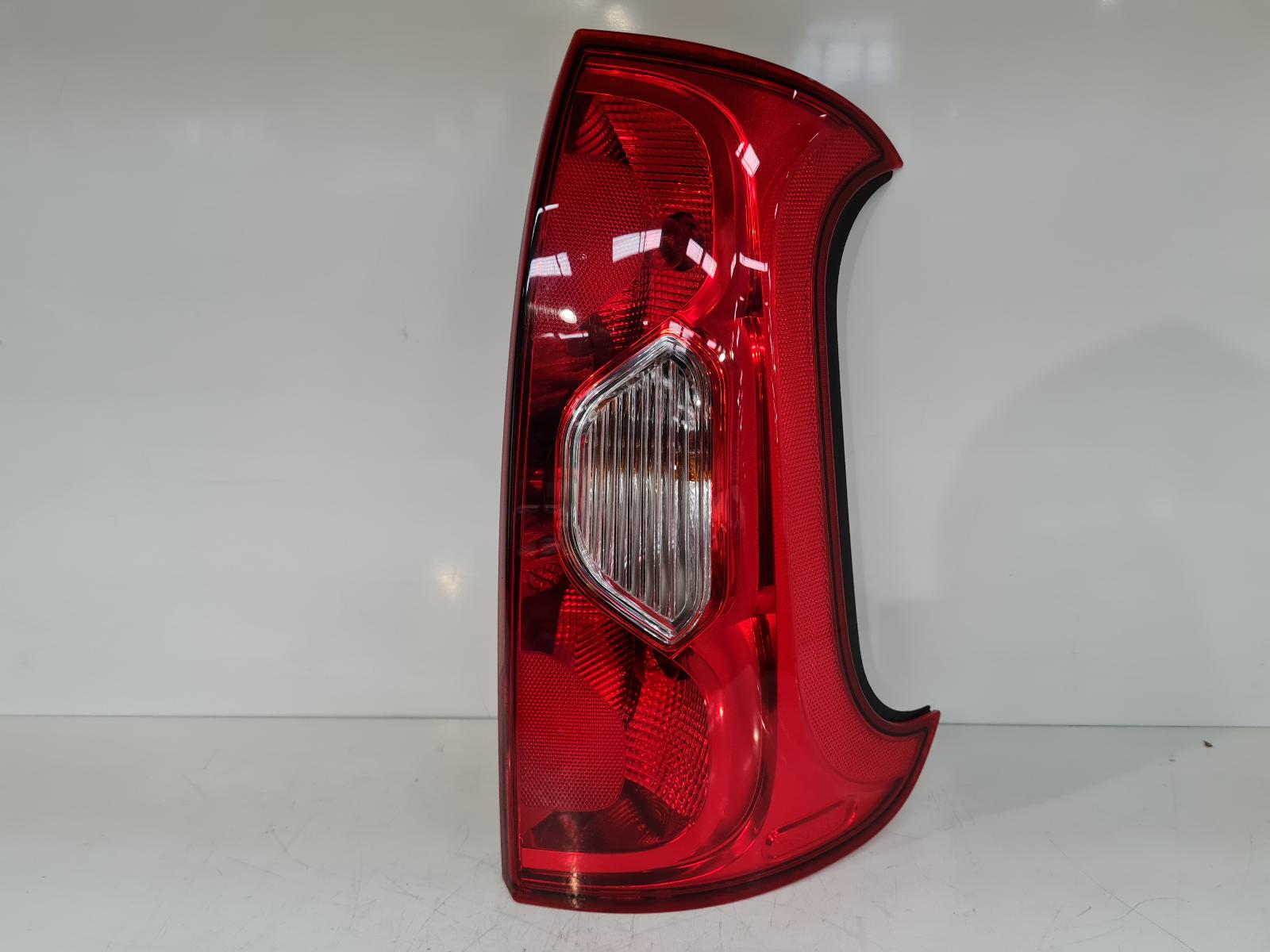View Auto part R Taillight Fiat Panda 2013