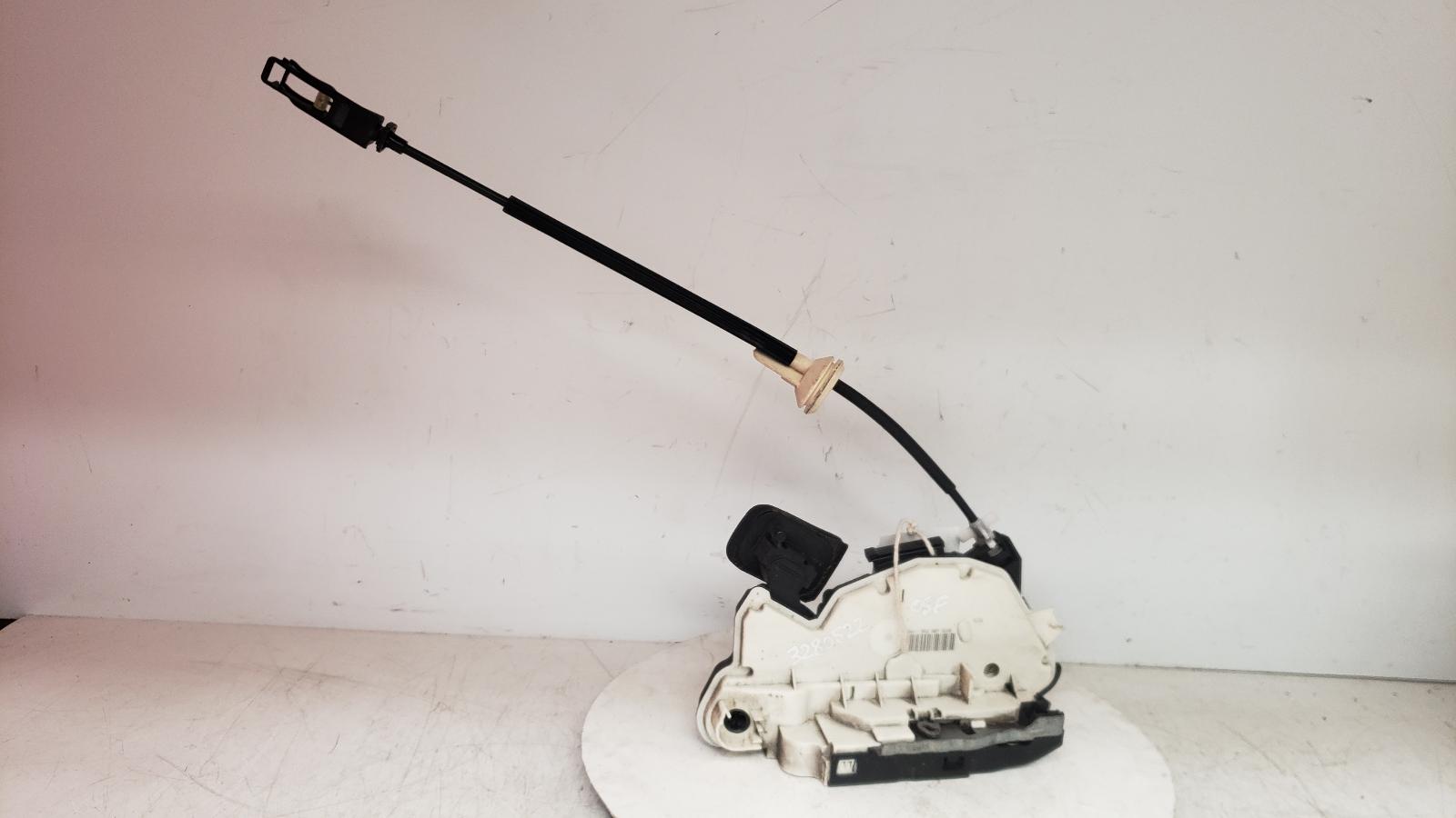 View Auto part Door Lock Assembly Volkswagen Golf 2010