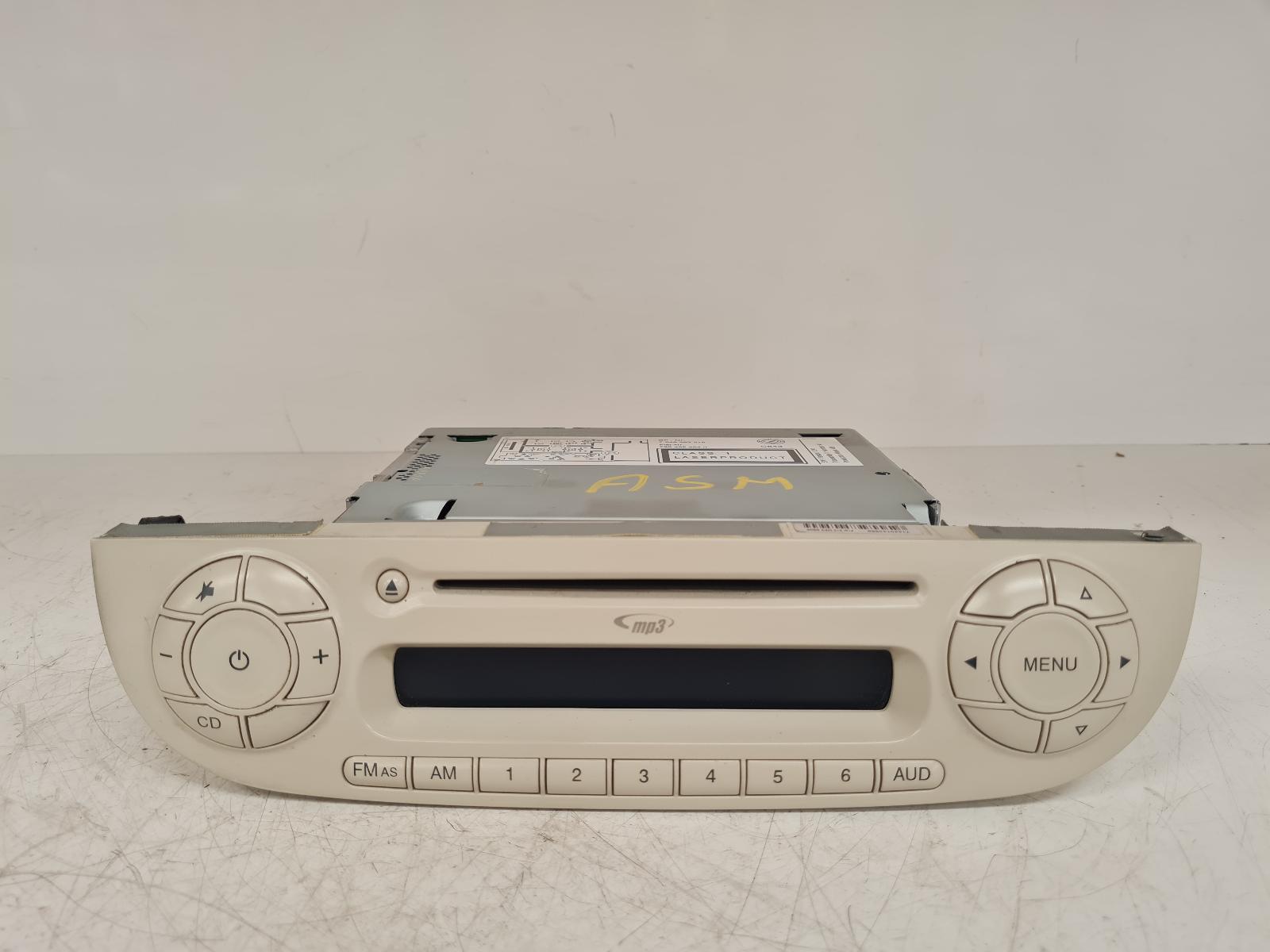 View Auto part A/V Equipment Fiat 500 2009