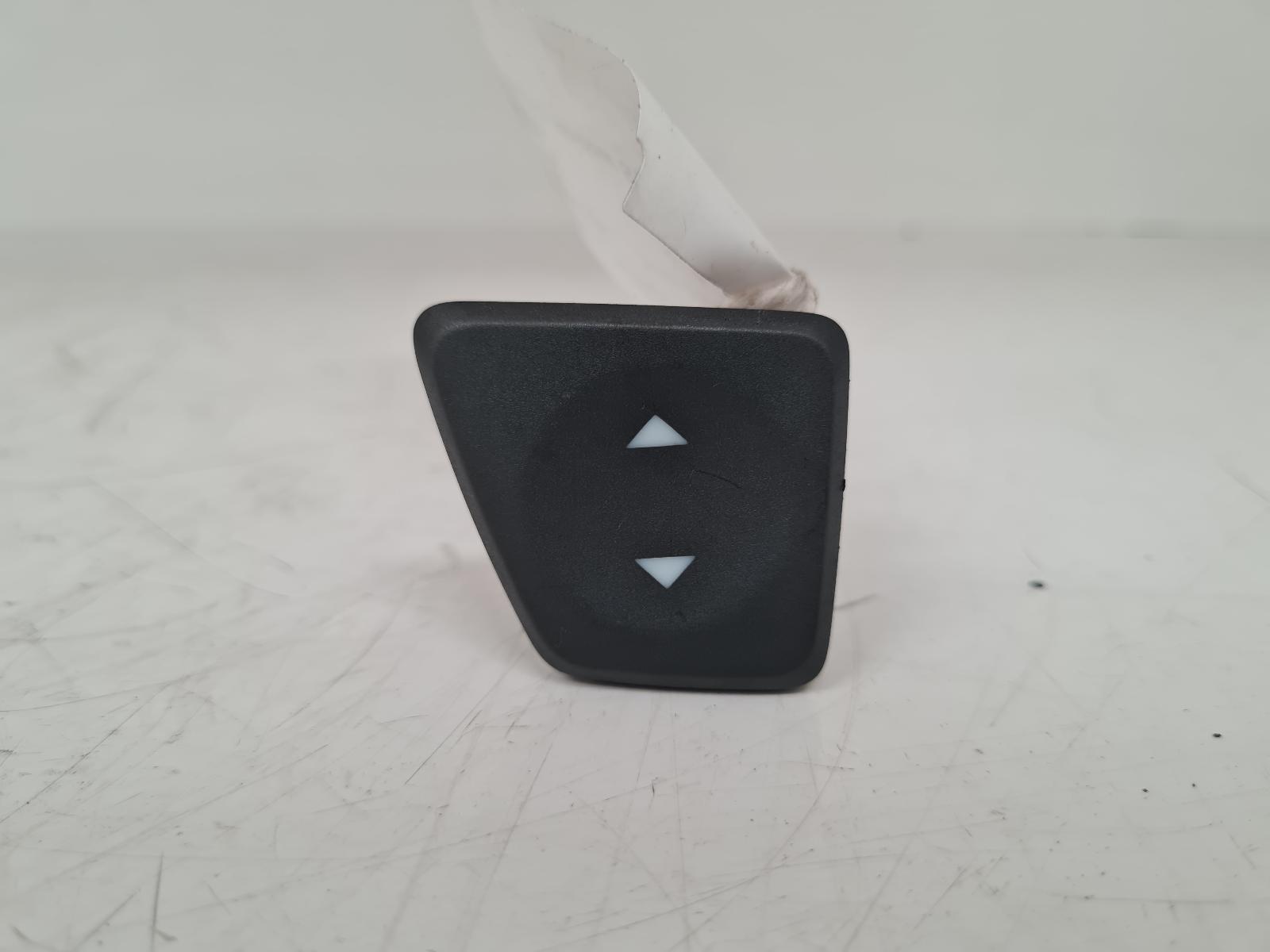 View Auto part Elect. Window Switch Fiat 500 2009
