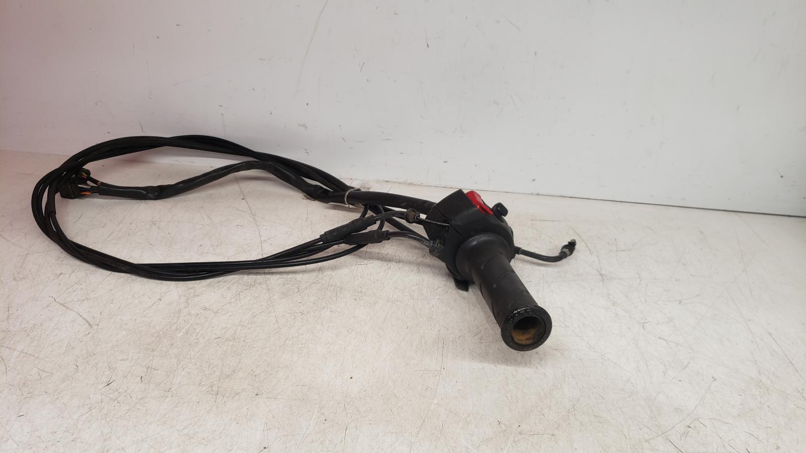 View Auto part RH Switch Gear Peugeot Metropolis 2013