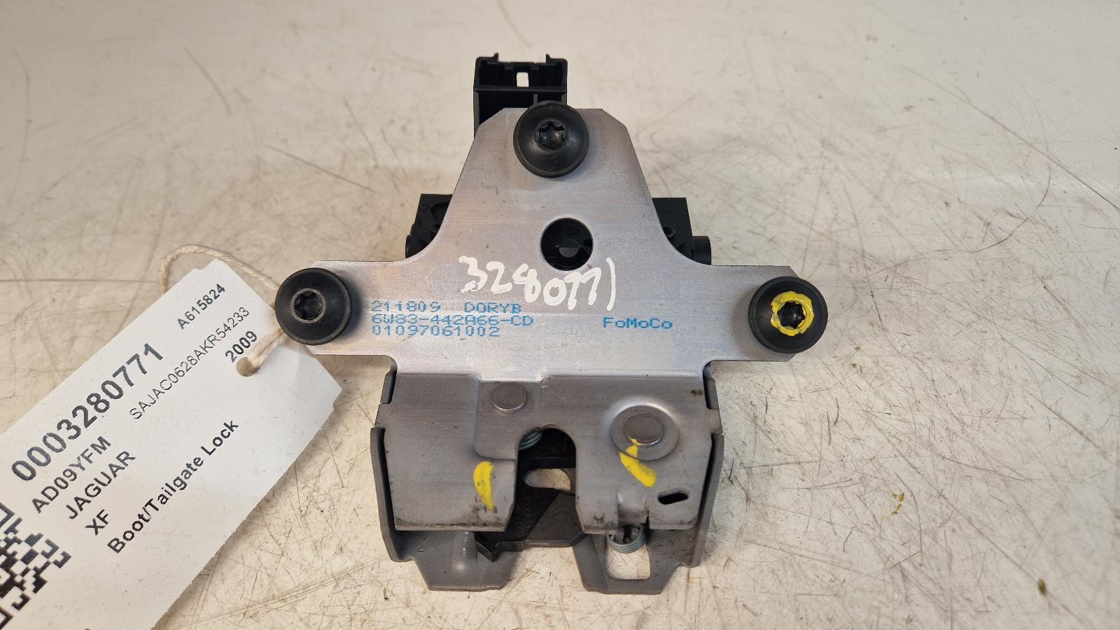View Auto part Bootlid/Tailgate Lock Jaguar Xf 2009