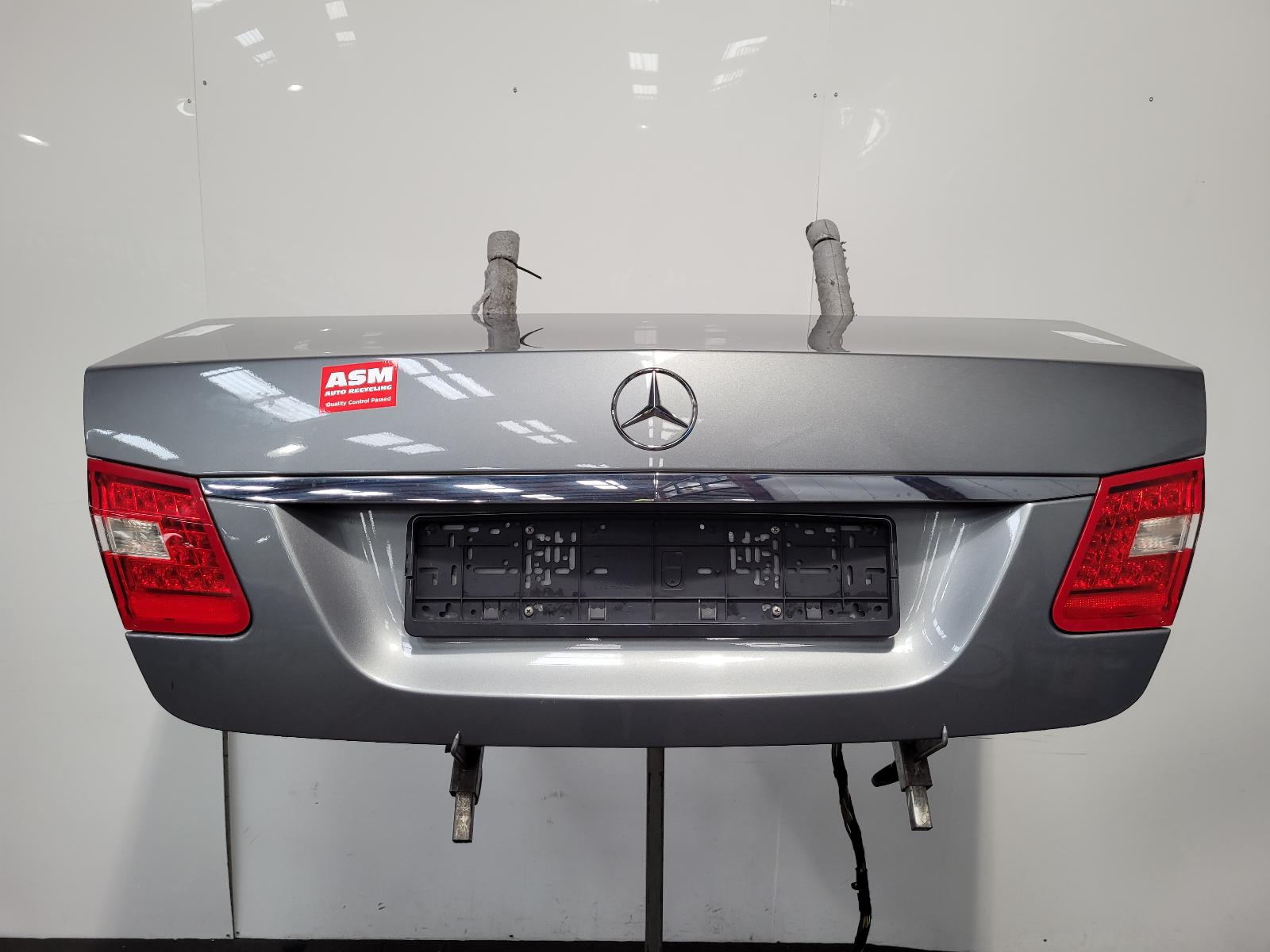 View Auto part Bootlid/Tailgate Mercedes E Class 2010