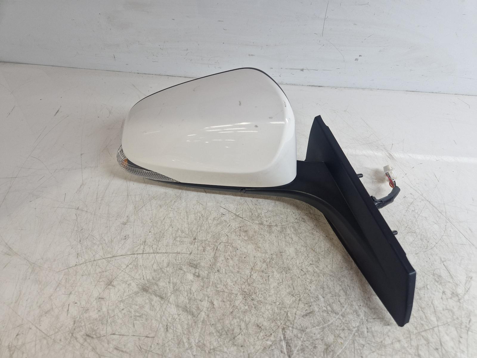 View Auto part R Door Mirror Toyota C-hr 2020
