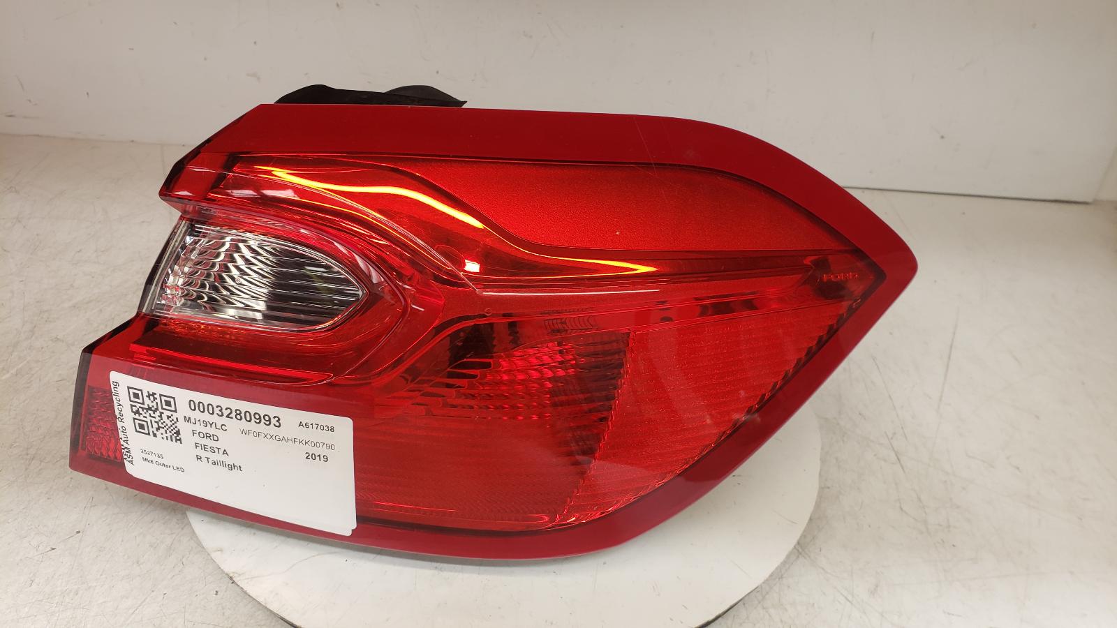 View Auto part R Taillight Ford Fiesta 2019