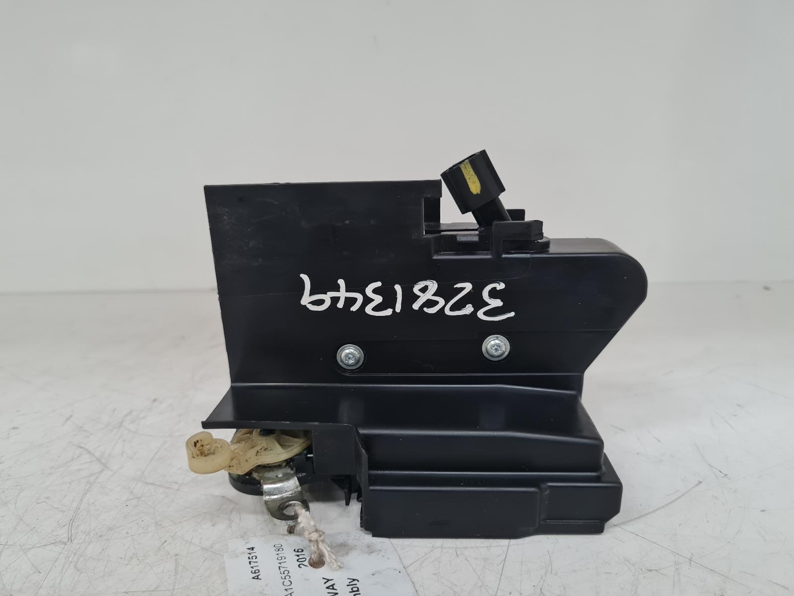 View Auto part Door Lock Assembly Dacia Sandero Stepway 2016