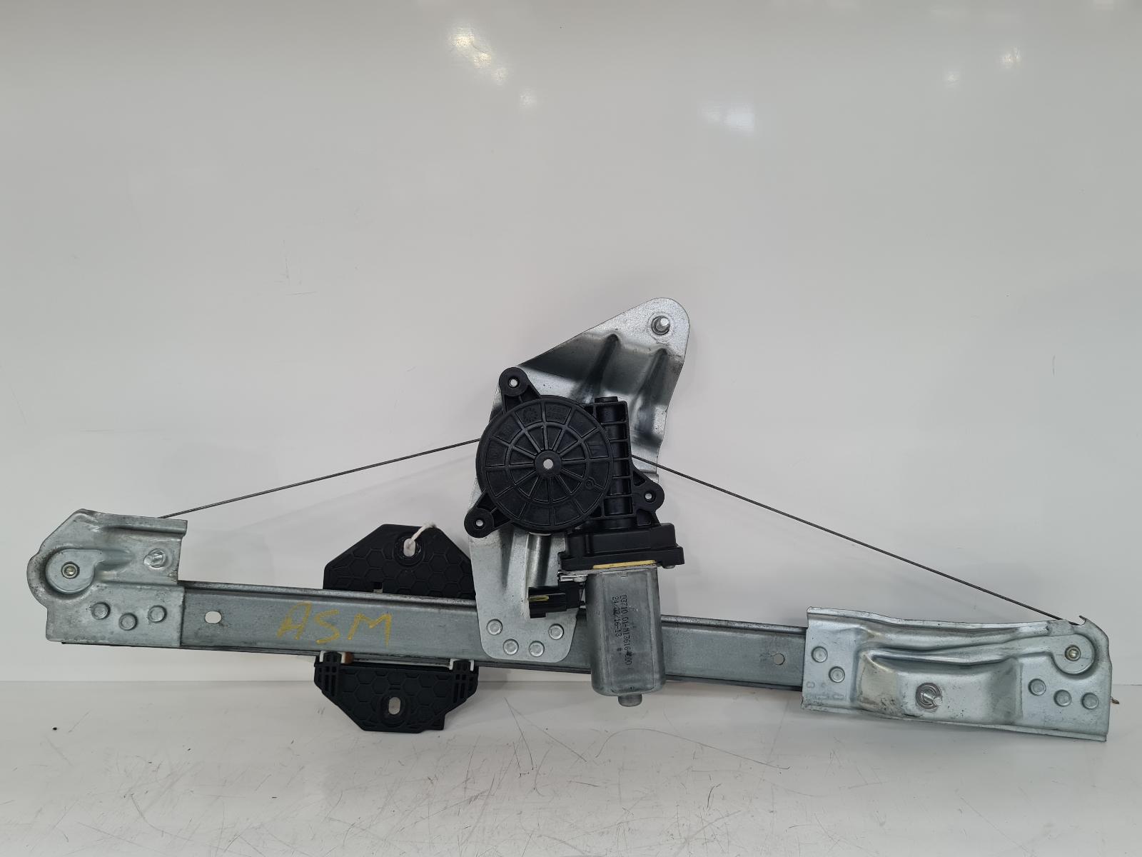 View Auto part RF Window Regulator Dacia Sandero Stepway 2016