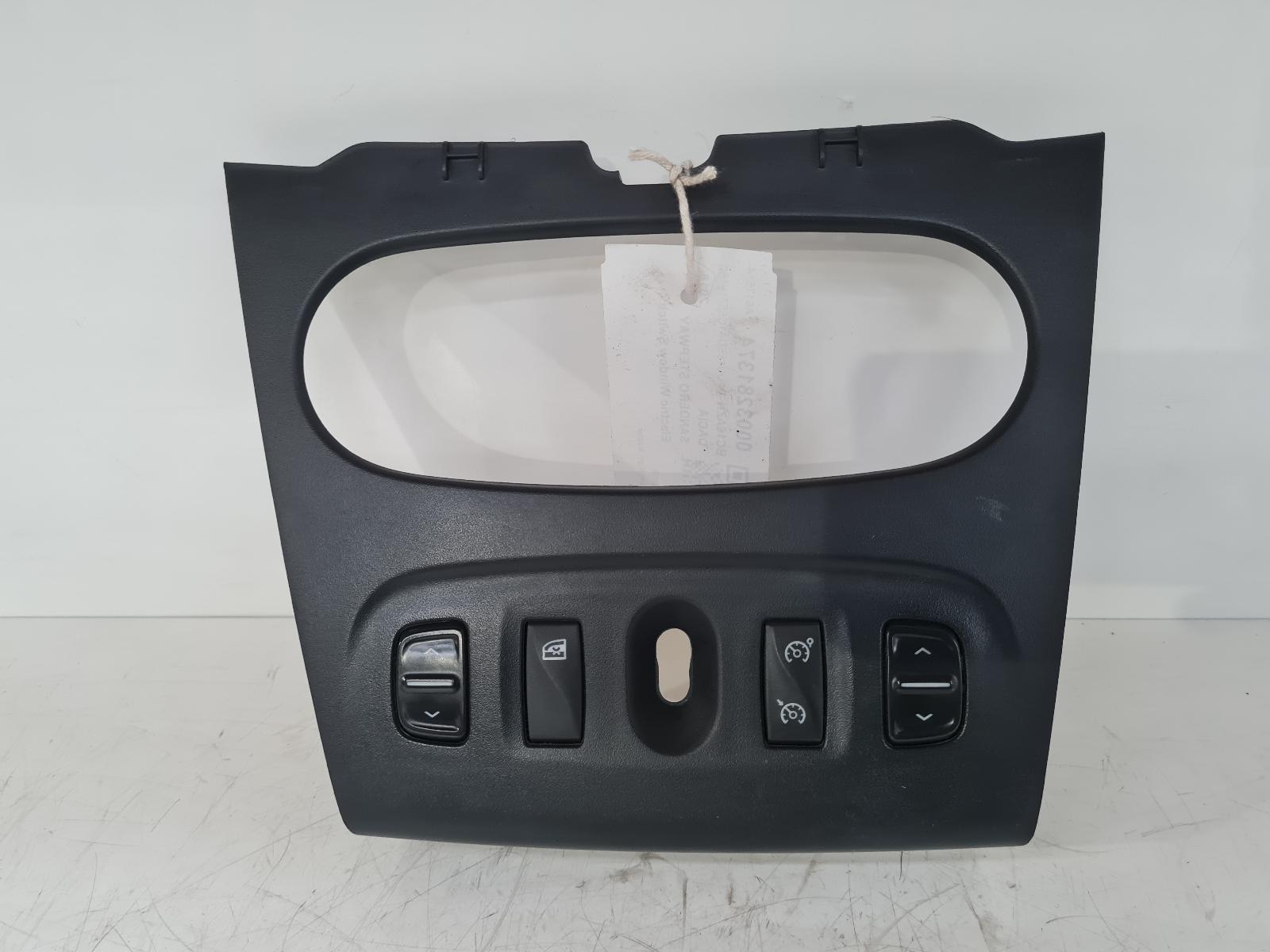 View Auto part Elect. Window Switch Dacia Sandero Stepway 2016
