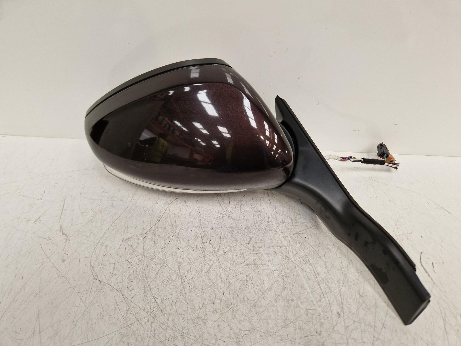 View Auto part R Door Mirror Peugeot 208 2013