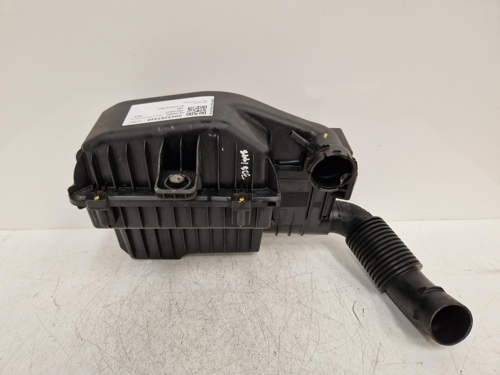 View Auto part Air Cleaner/Box Peugeot 208 2013