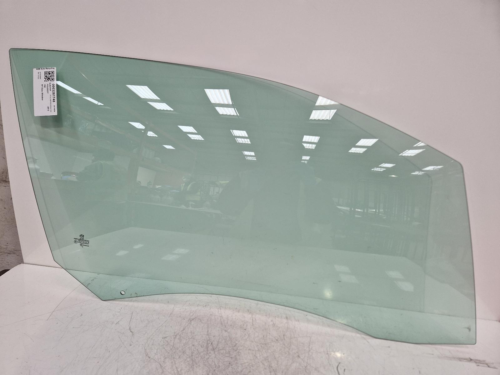View Auto part RF Door Window Peugeot 208 2012