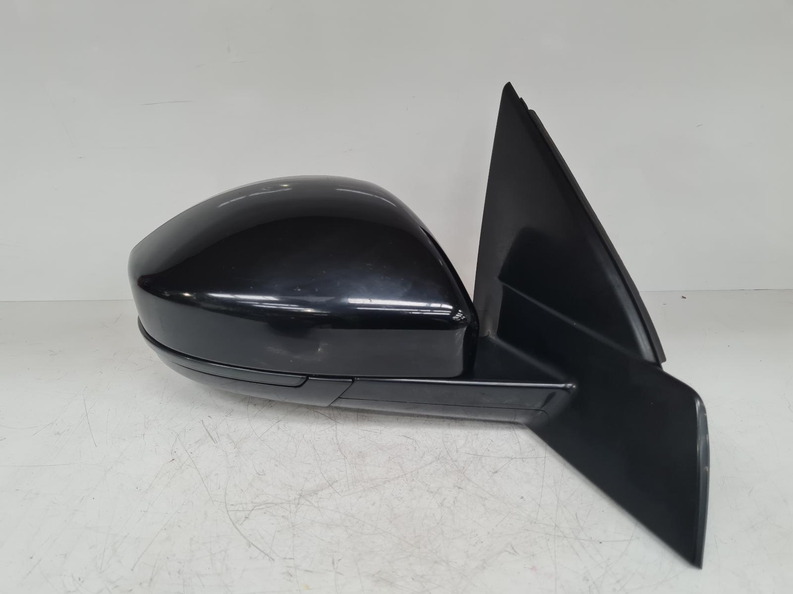 View Auto part R Door Mirror Land Rover Discovery Sport 2015