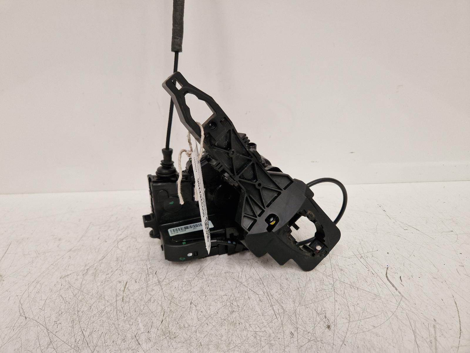 View Auto part Door Lock Assembly Hyundai Ix20 2014