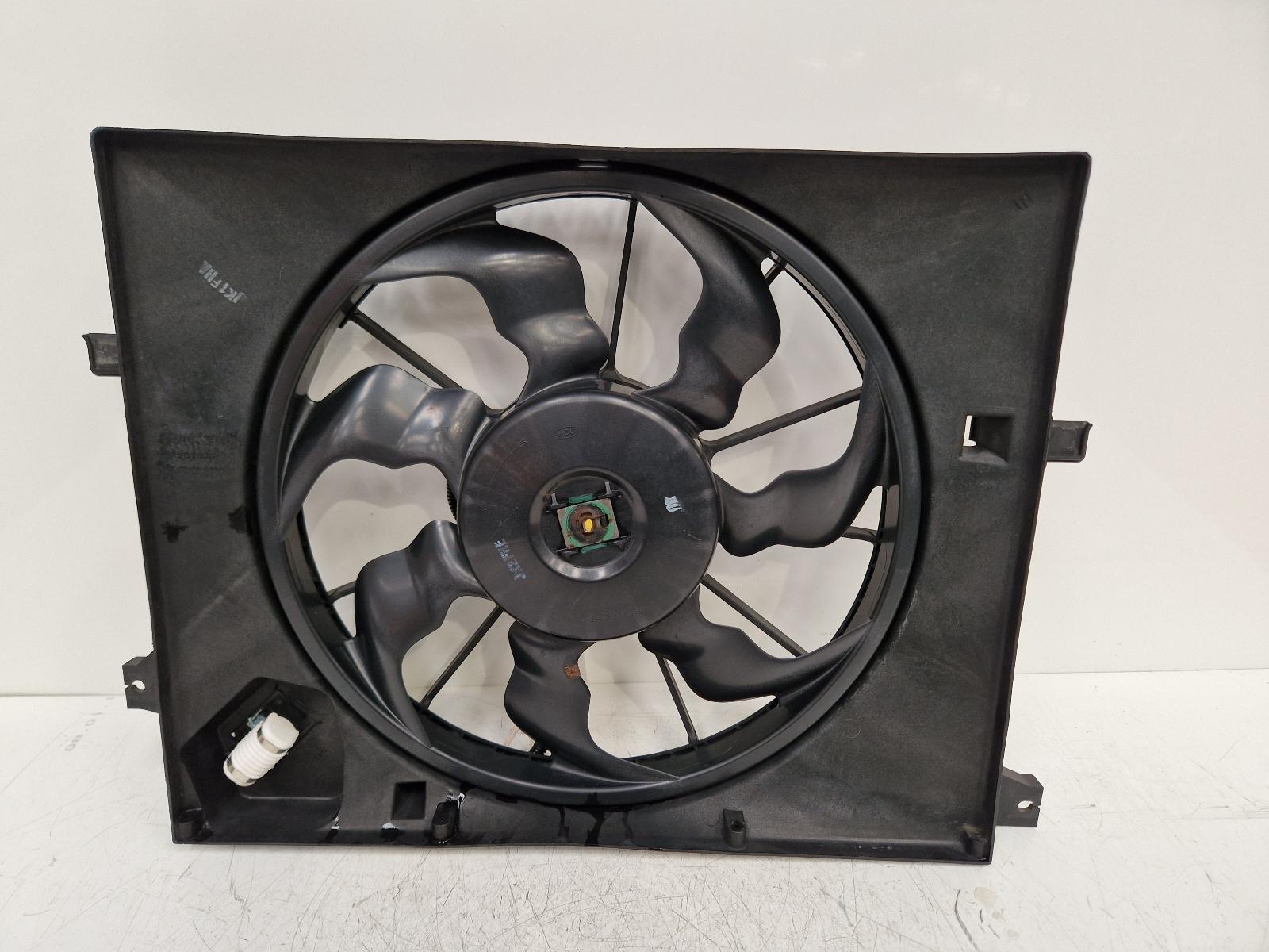 View Auto part Engine Cooling Motor Hyundai Ix20 2014