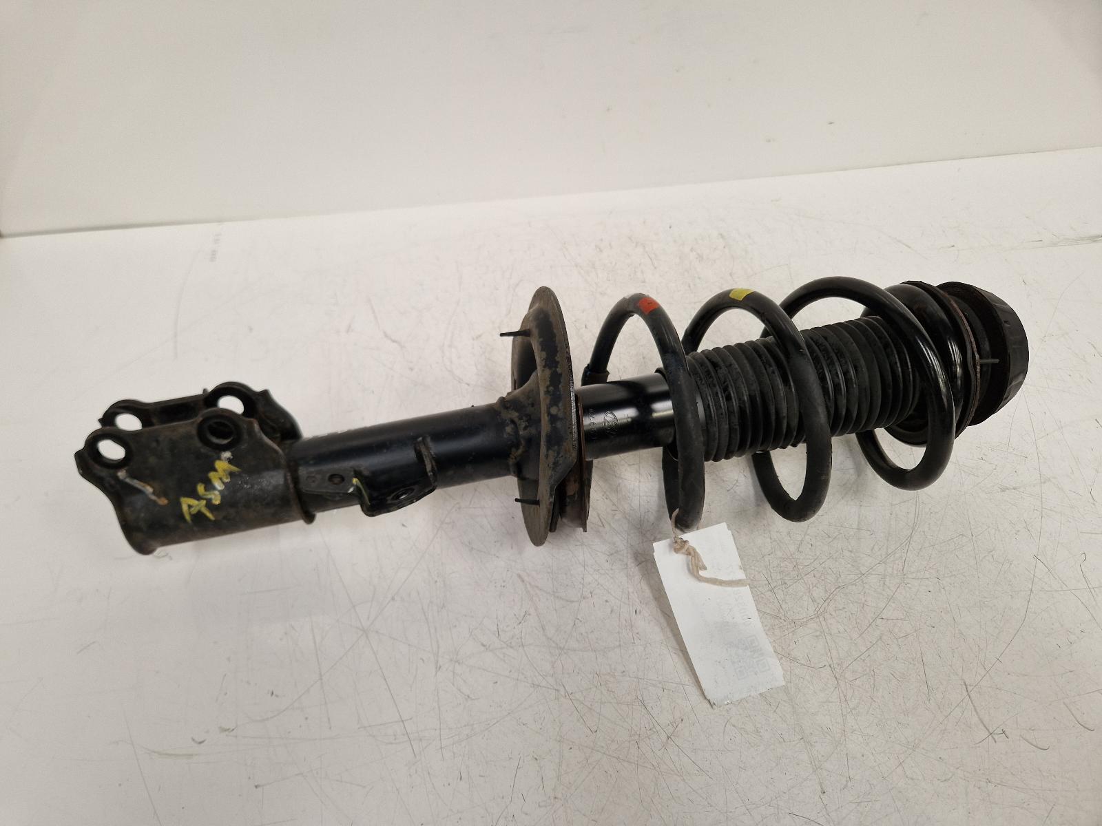 View Auto part RF Strut Hyundai Ix20 2014
