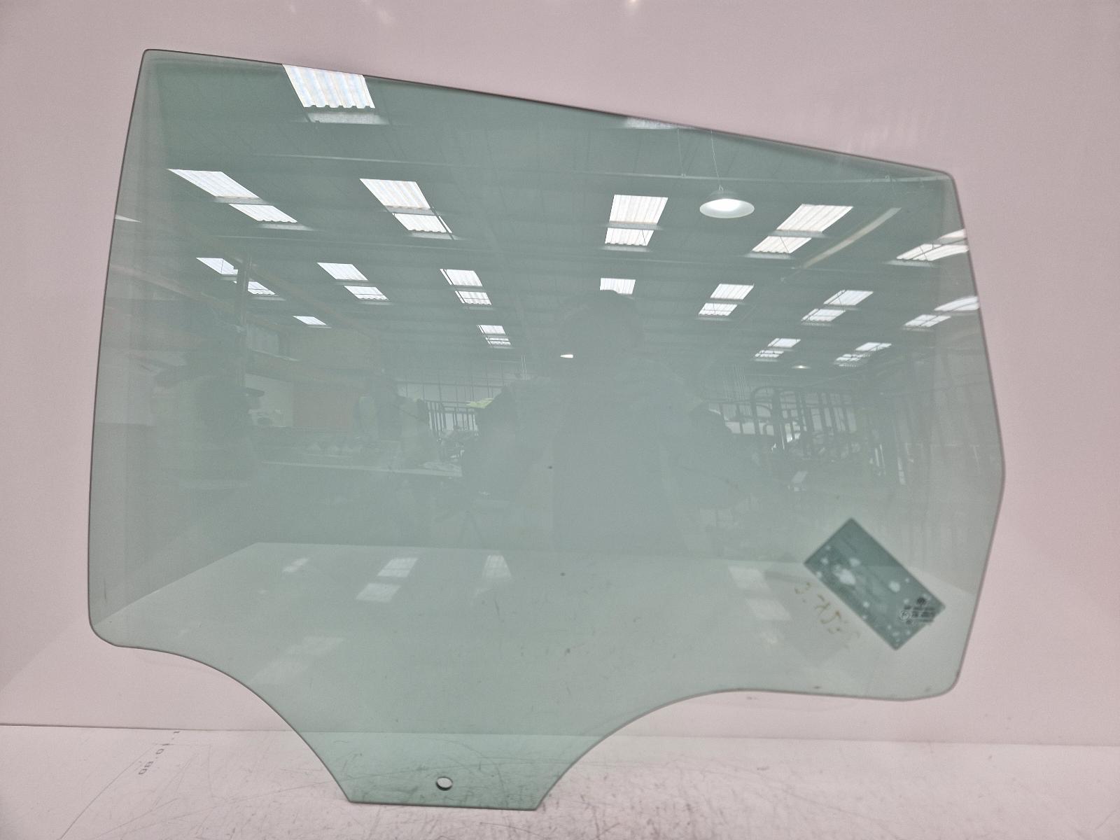 View Auto part LR Door Window Volkswagen Polo 2005