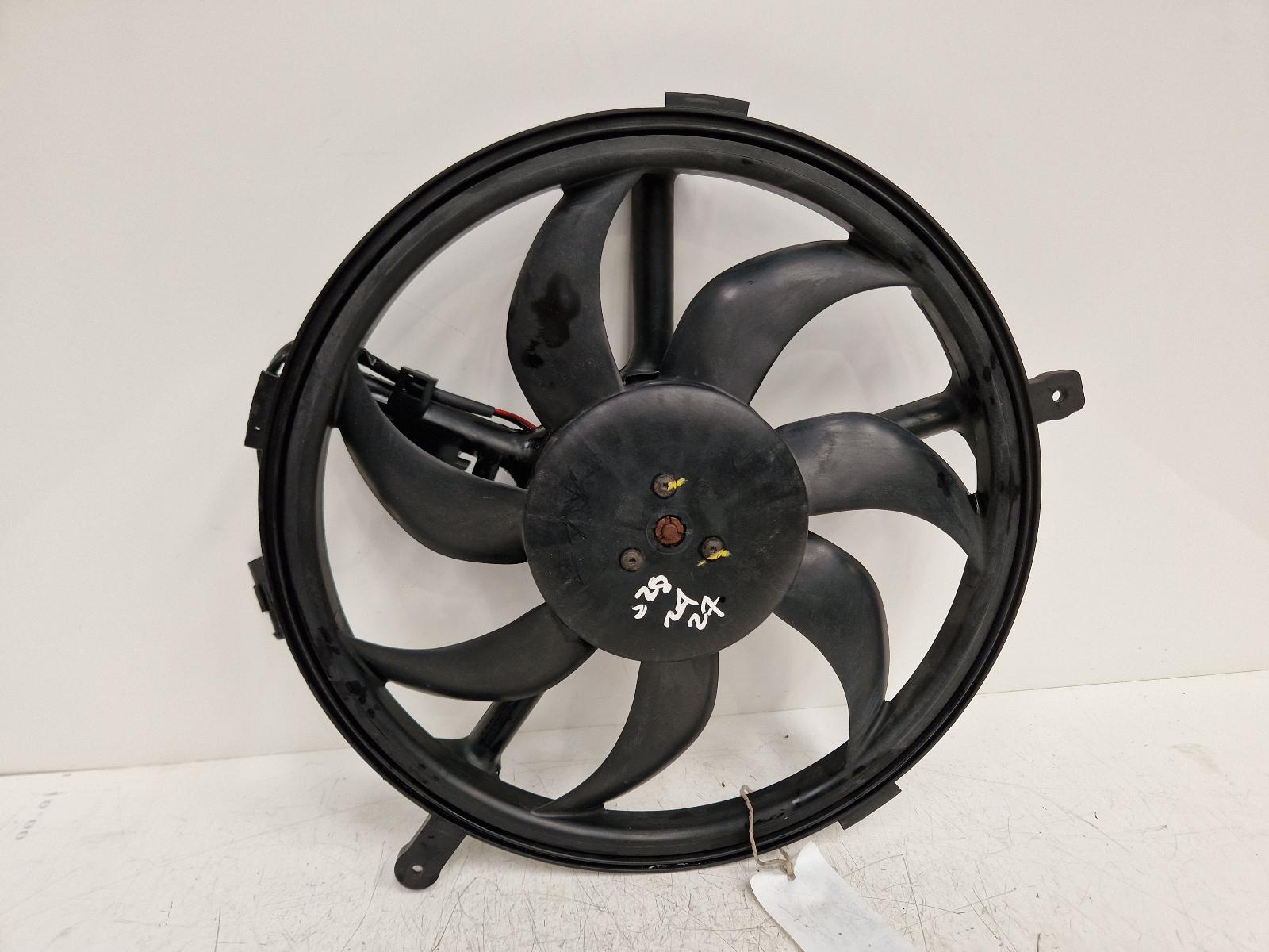View Auto part Engine Cooling Motor Mini (bmw) Mini 2009