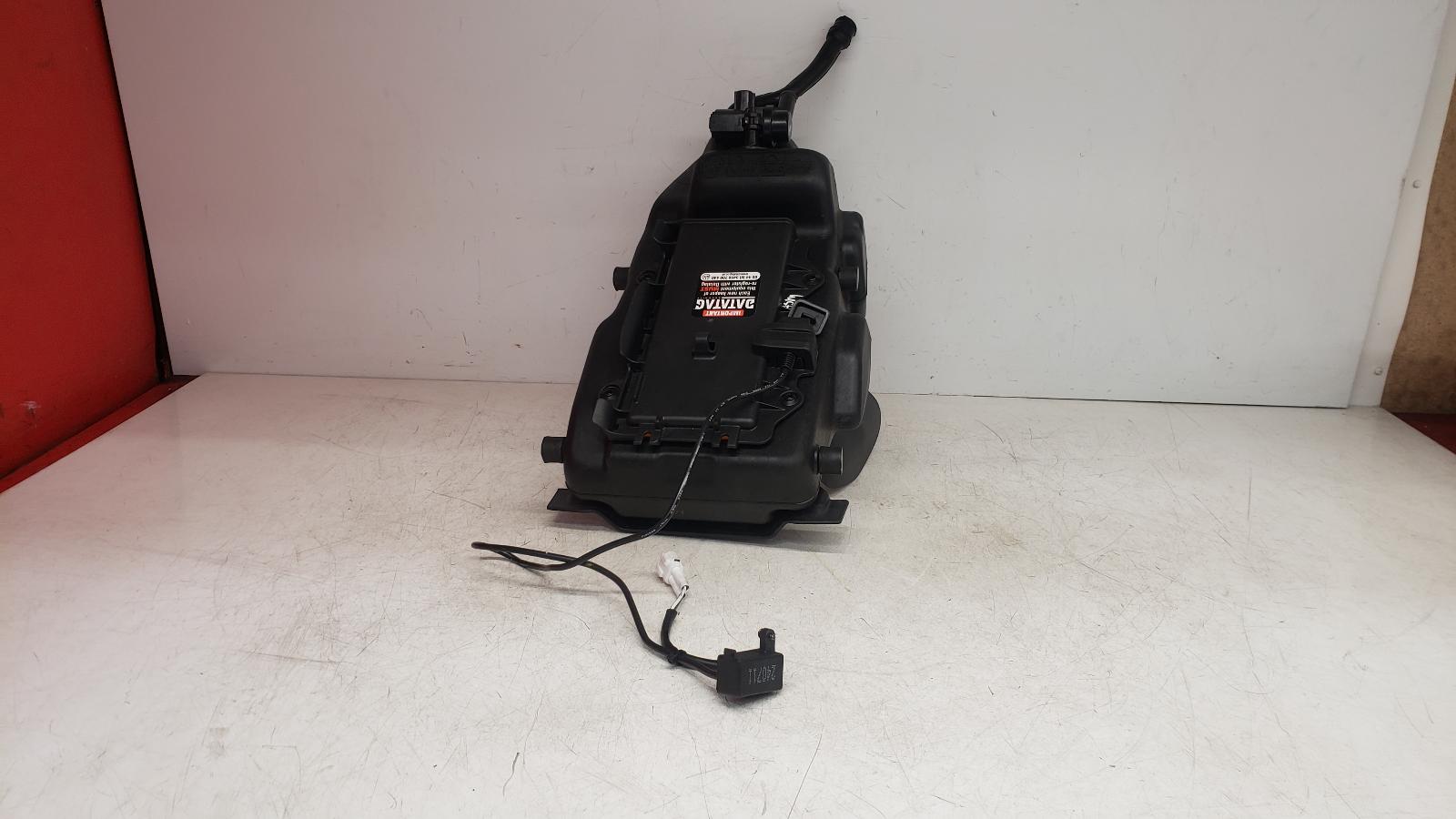 View Auto part Air Cleaner/Box Ducati Hypermotard 698 2025