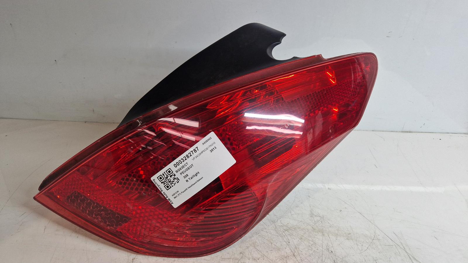 View Auto part R Taillight Peugeot 308 2013