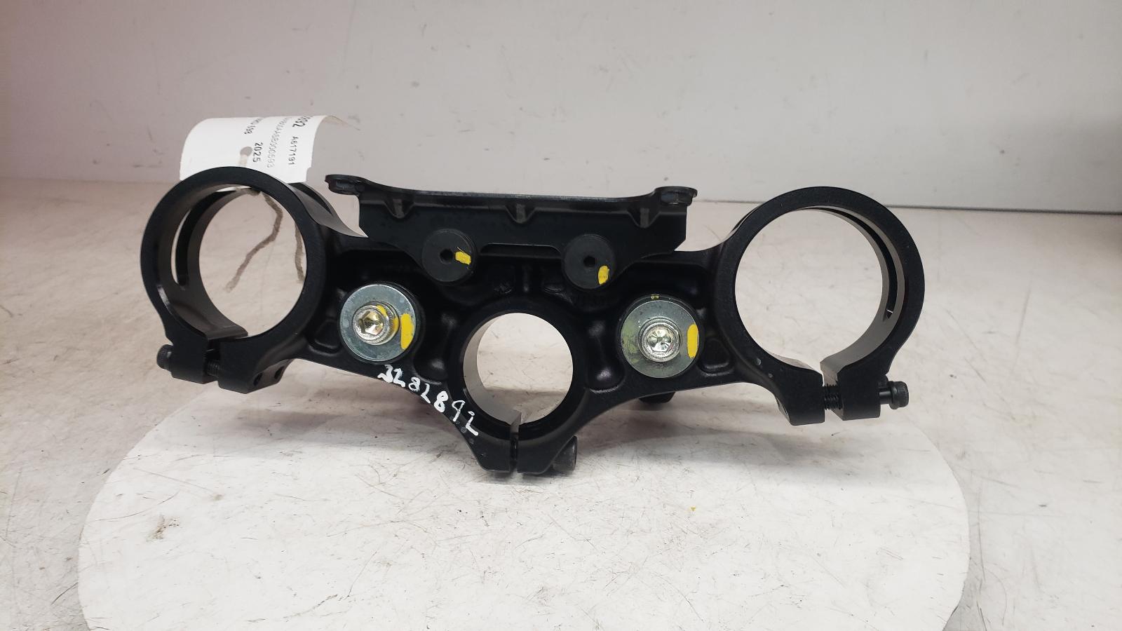 View Auto part Yoke Set Ducati Hypermotard 698 2025