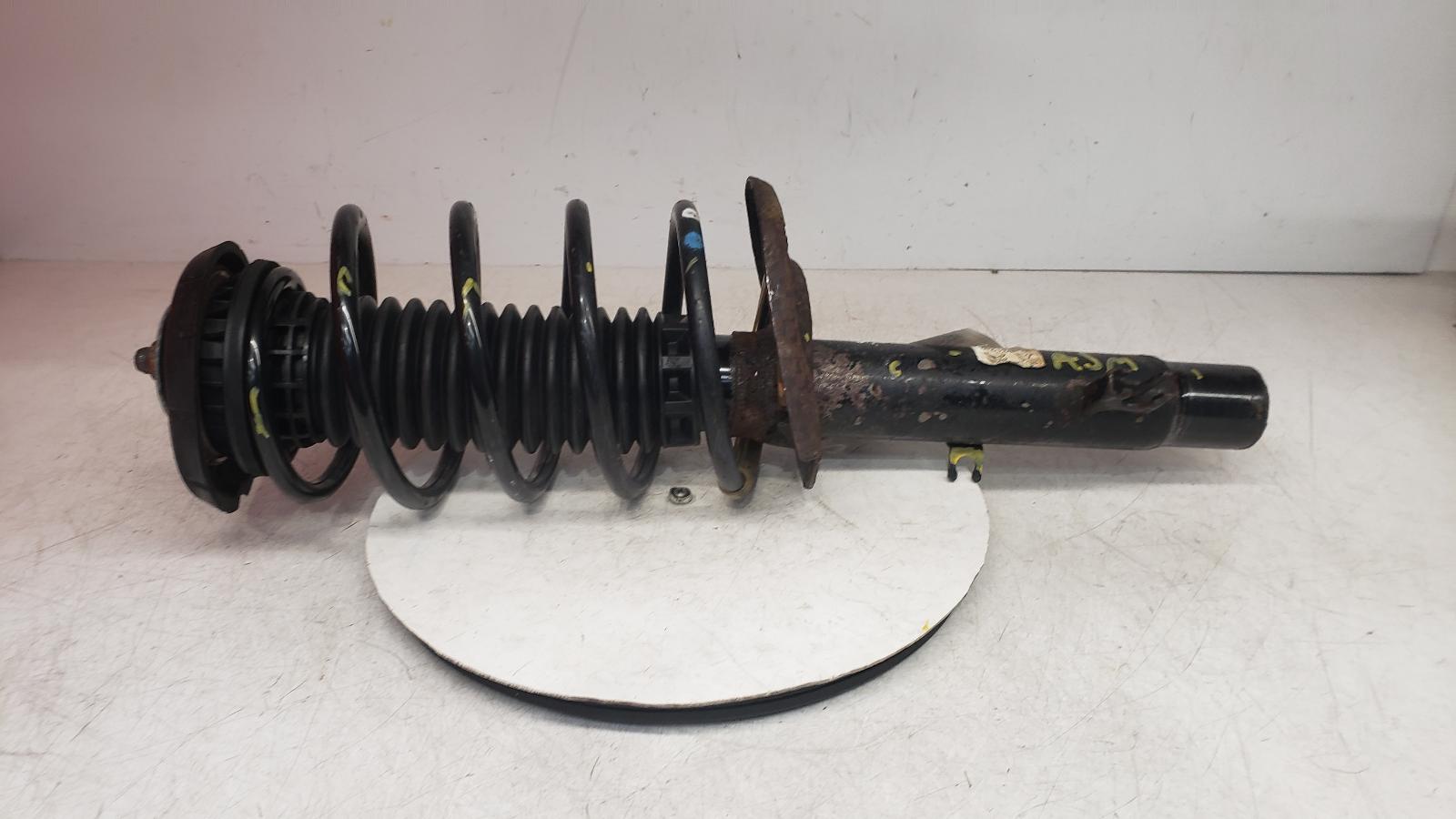 View Auto part RF Strut Peugeot 208 2014