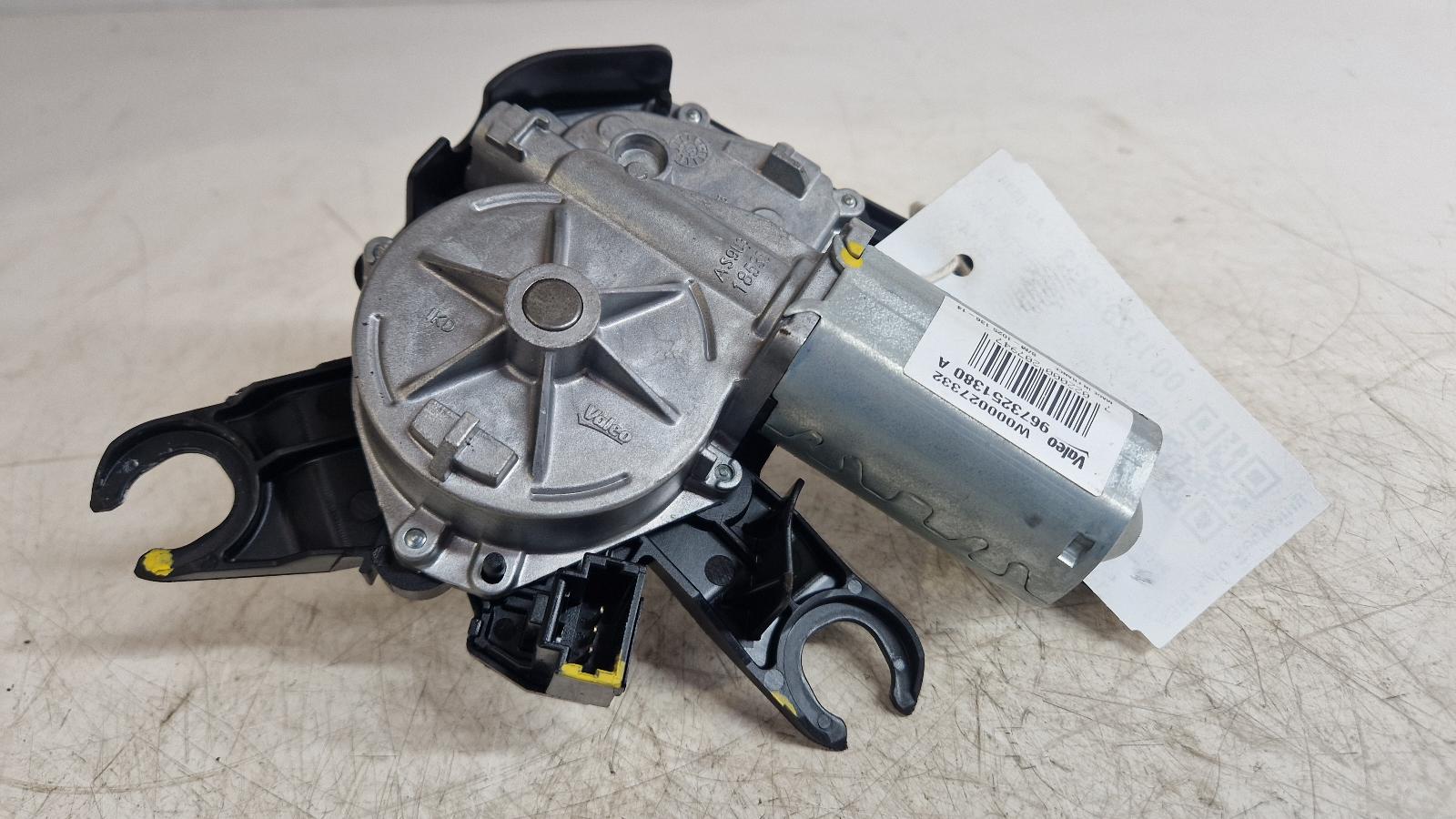 View Auto part Wiper Motor Rear Peugeot 208 2014